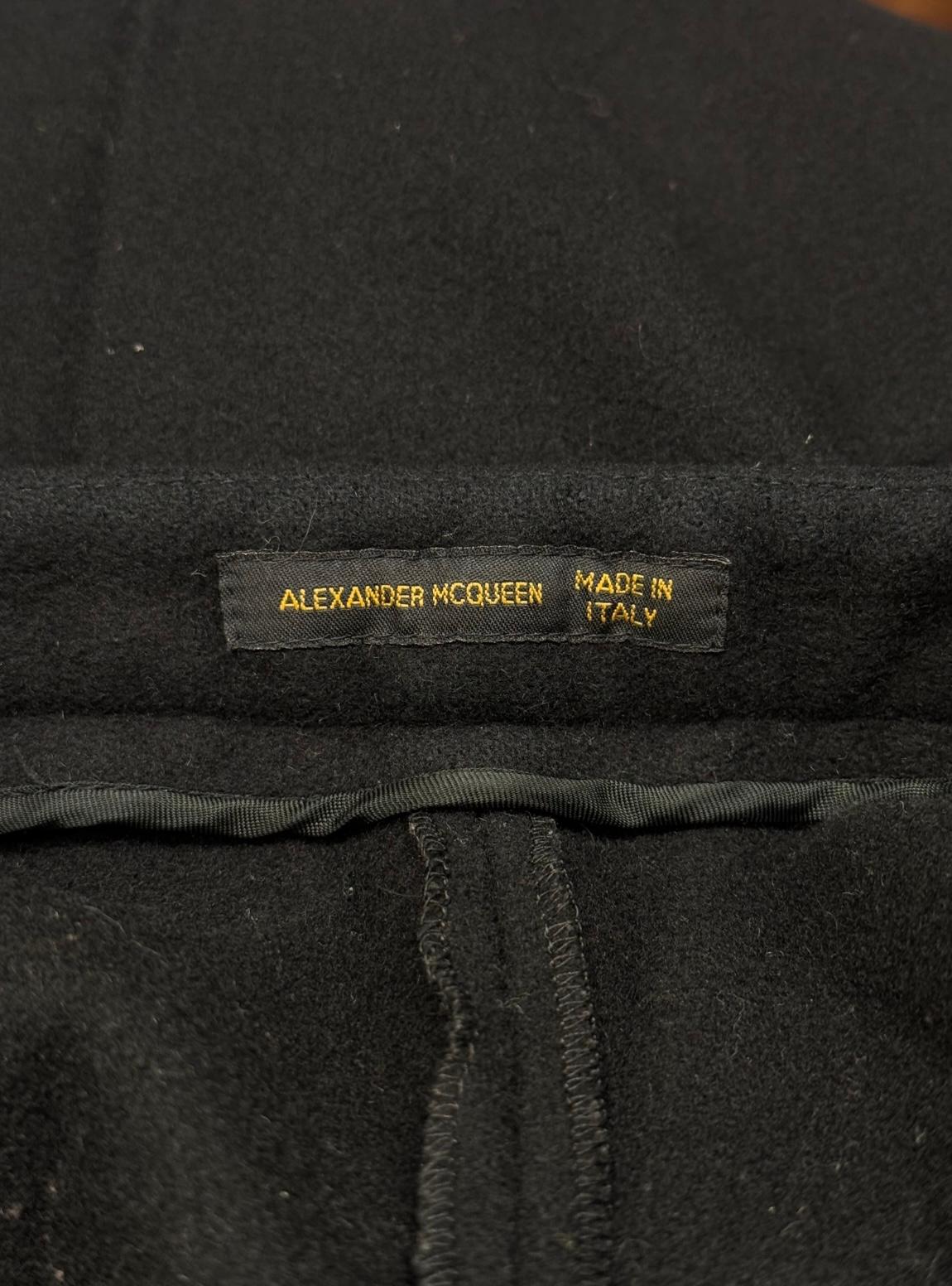 1990er Alexander McQueen knöpfbare Matrosenhose im Angebot 2