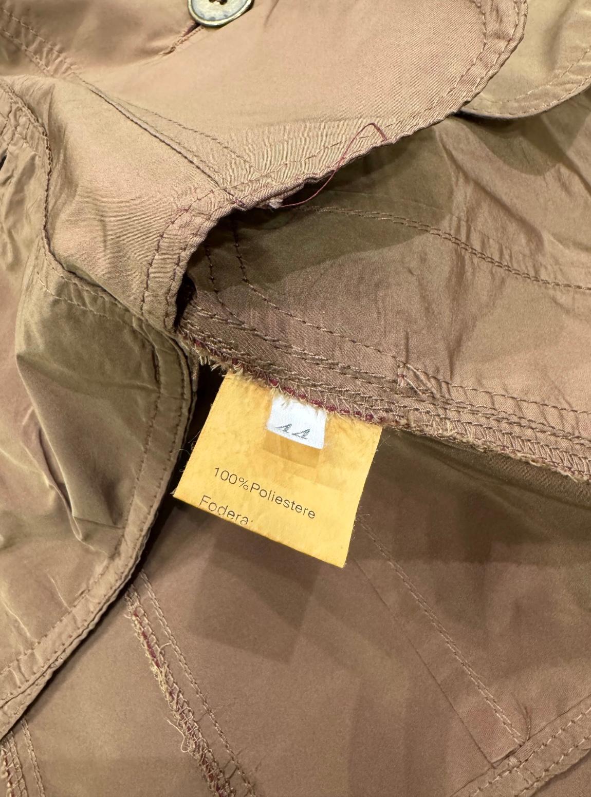 Blazer irisé Alexander McQueen des années 1990 en vente 3