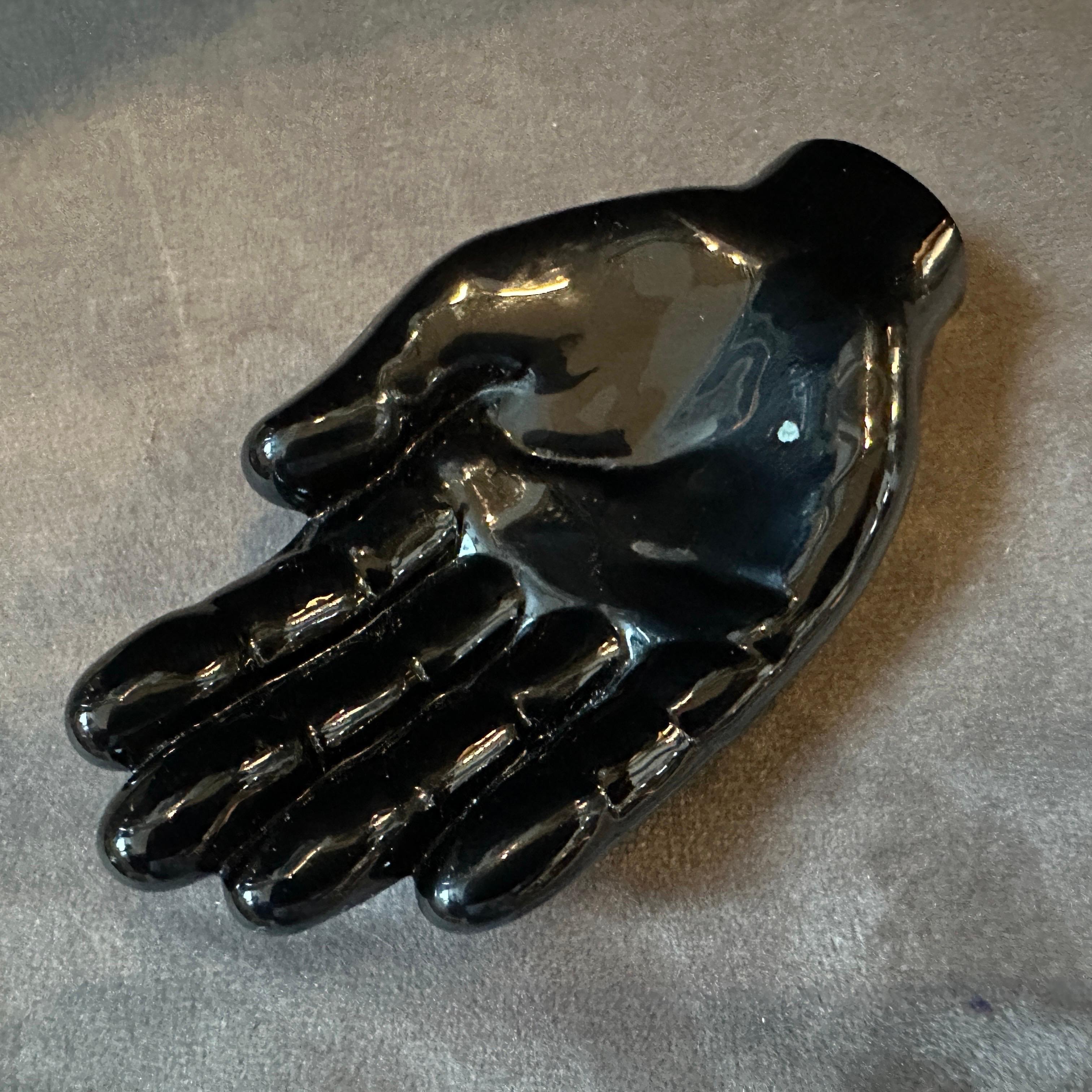 1990s Alfredo Barbini Modern Black Murano Glass Paperweight depicting an Hand For Sale 5