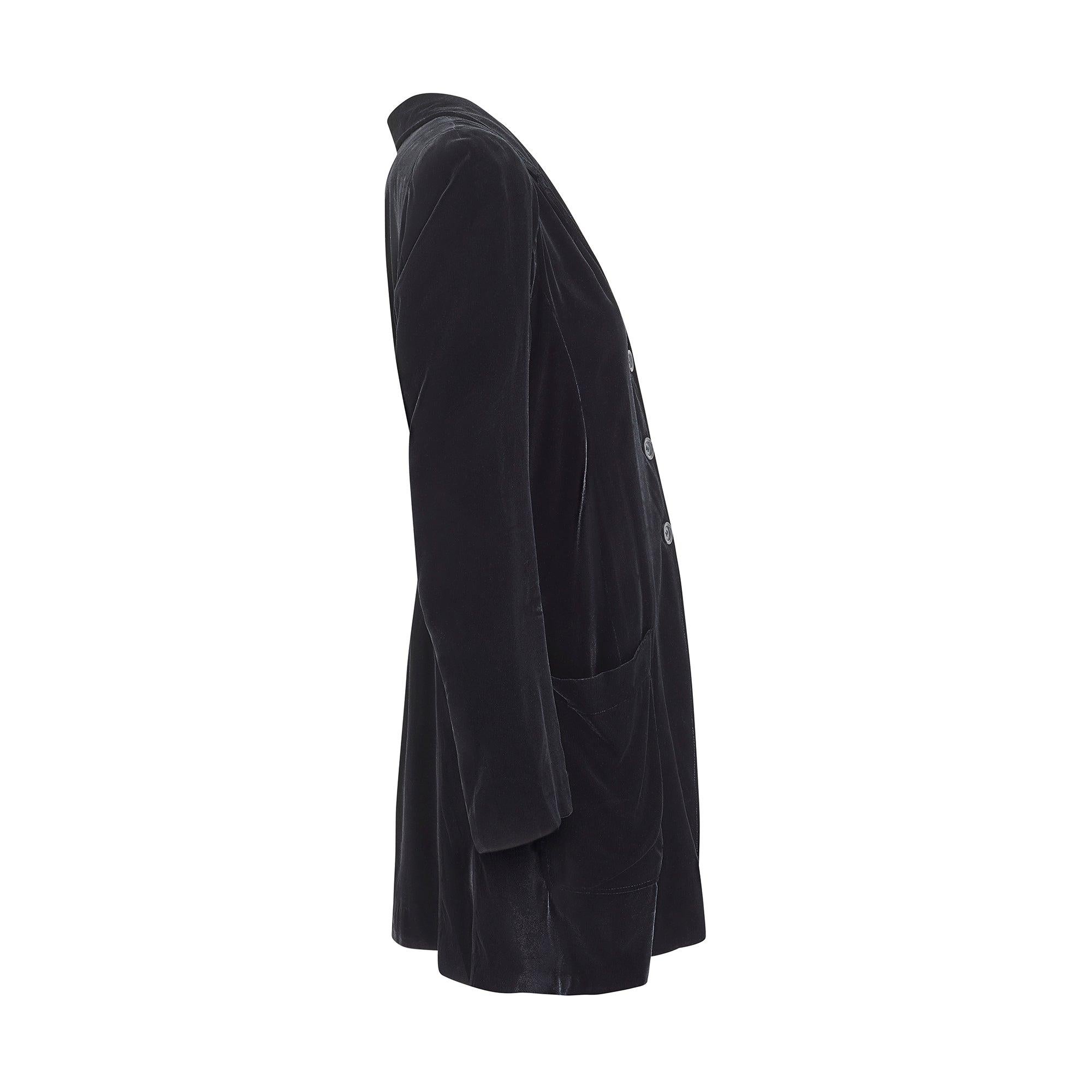 Ann Demeulemeester graduated from the Royal Academy of Fine Arts in Antwerp in 1981. In 1986, Demeulemeester and six fellow Belgian graduates - including Dries Van Noten - showcased their collections in London. This group went on to be known as the