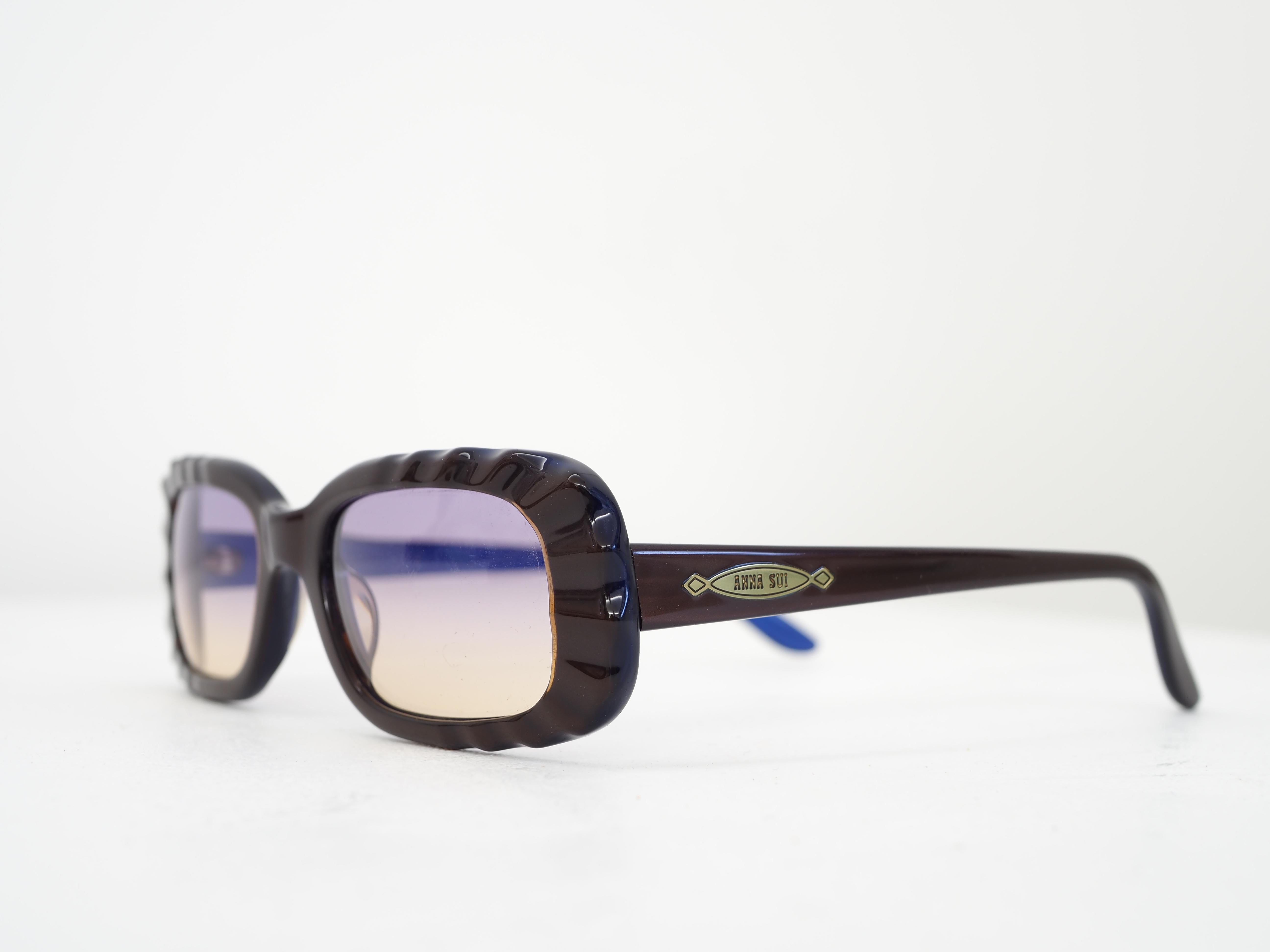 1990er Anna Sui Mehrfarbige Vintage-Sonnenbrille (Grau) im Angebot