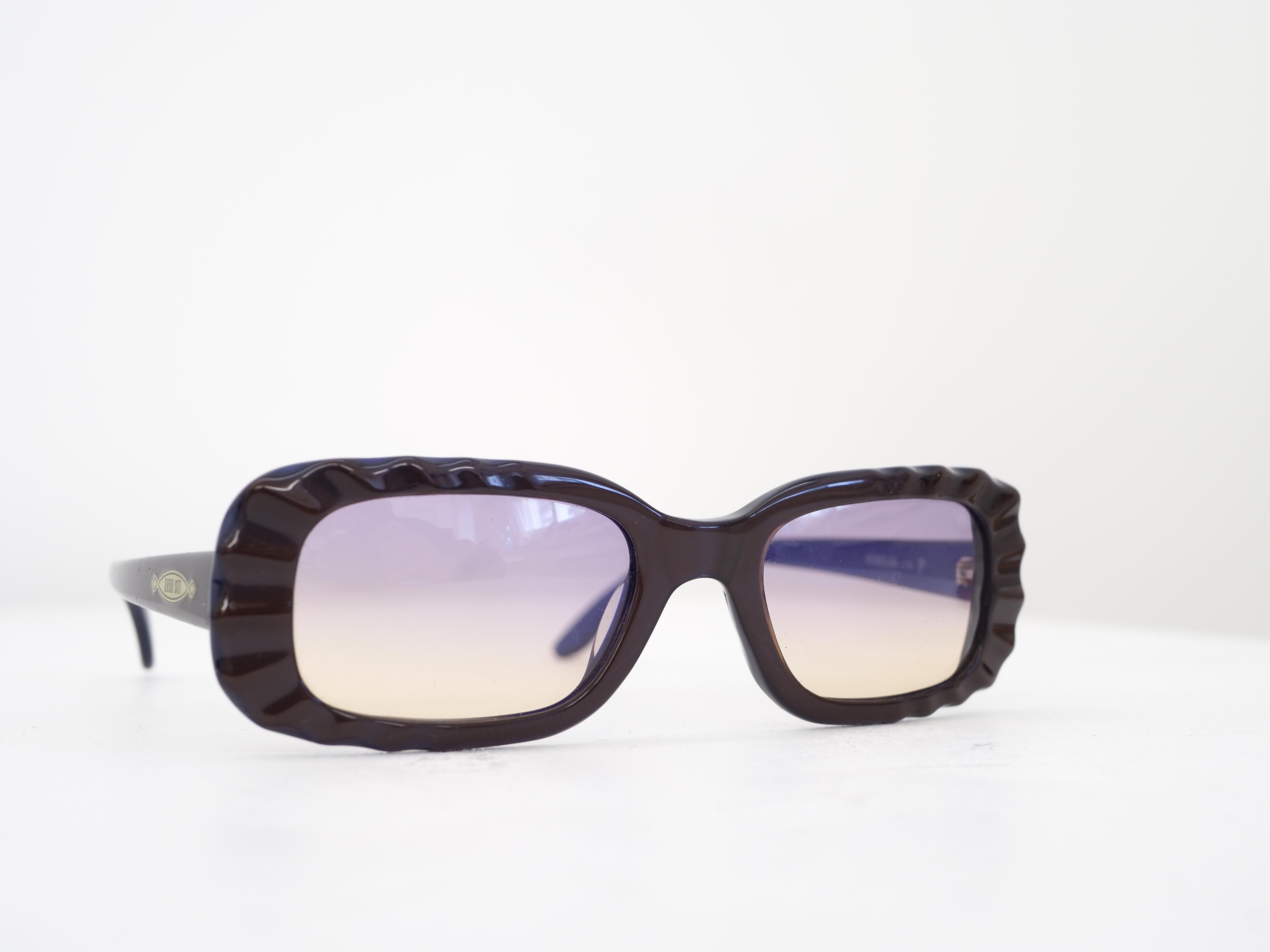 1990er Anna Sui Mehrfarbige Vintage-Sonnenbrille im Angebot 3