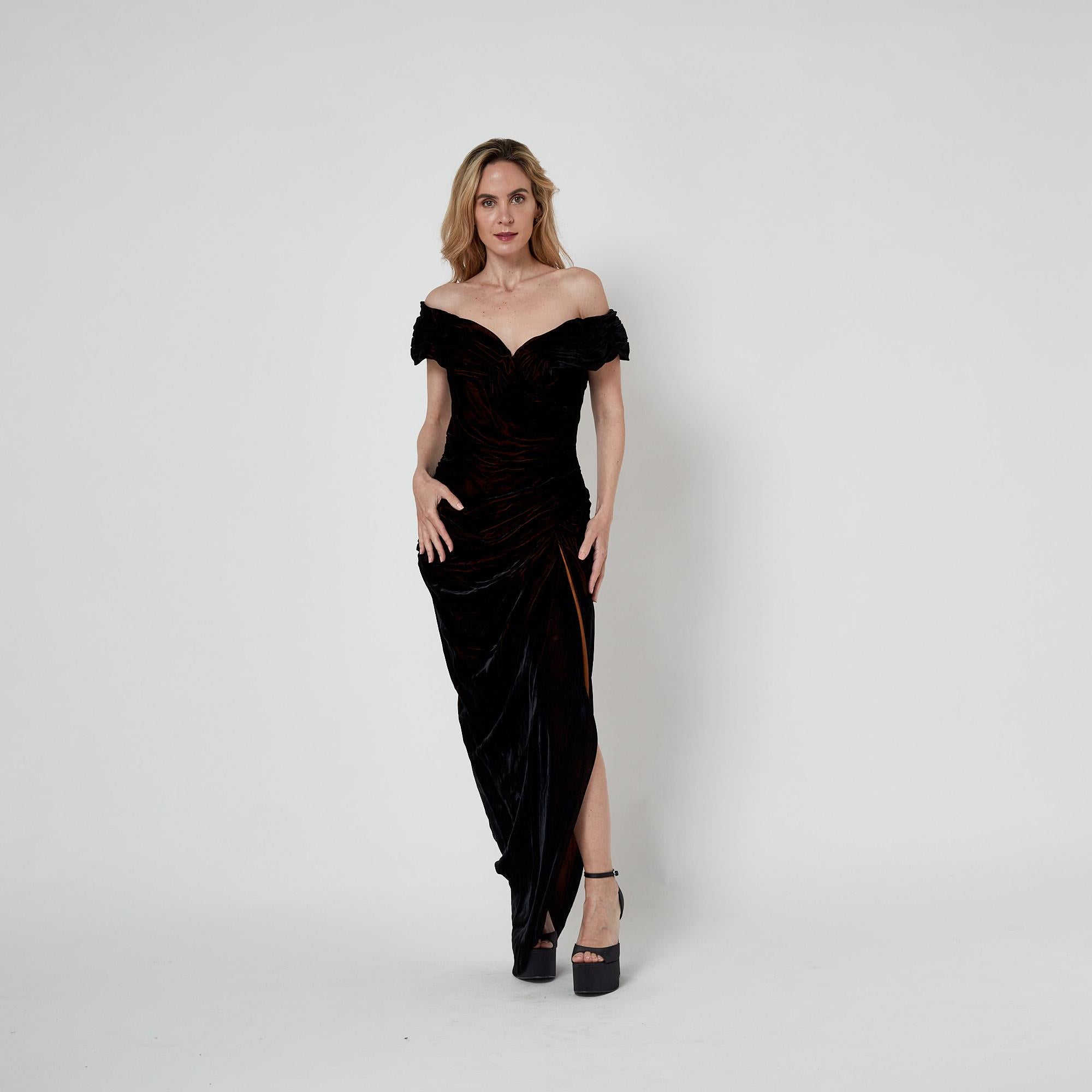 Años 90 Antony Price Couture Vestido de terciopelo acanalado bronce ennegrecido en venta 1