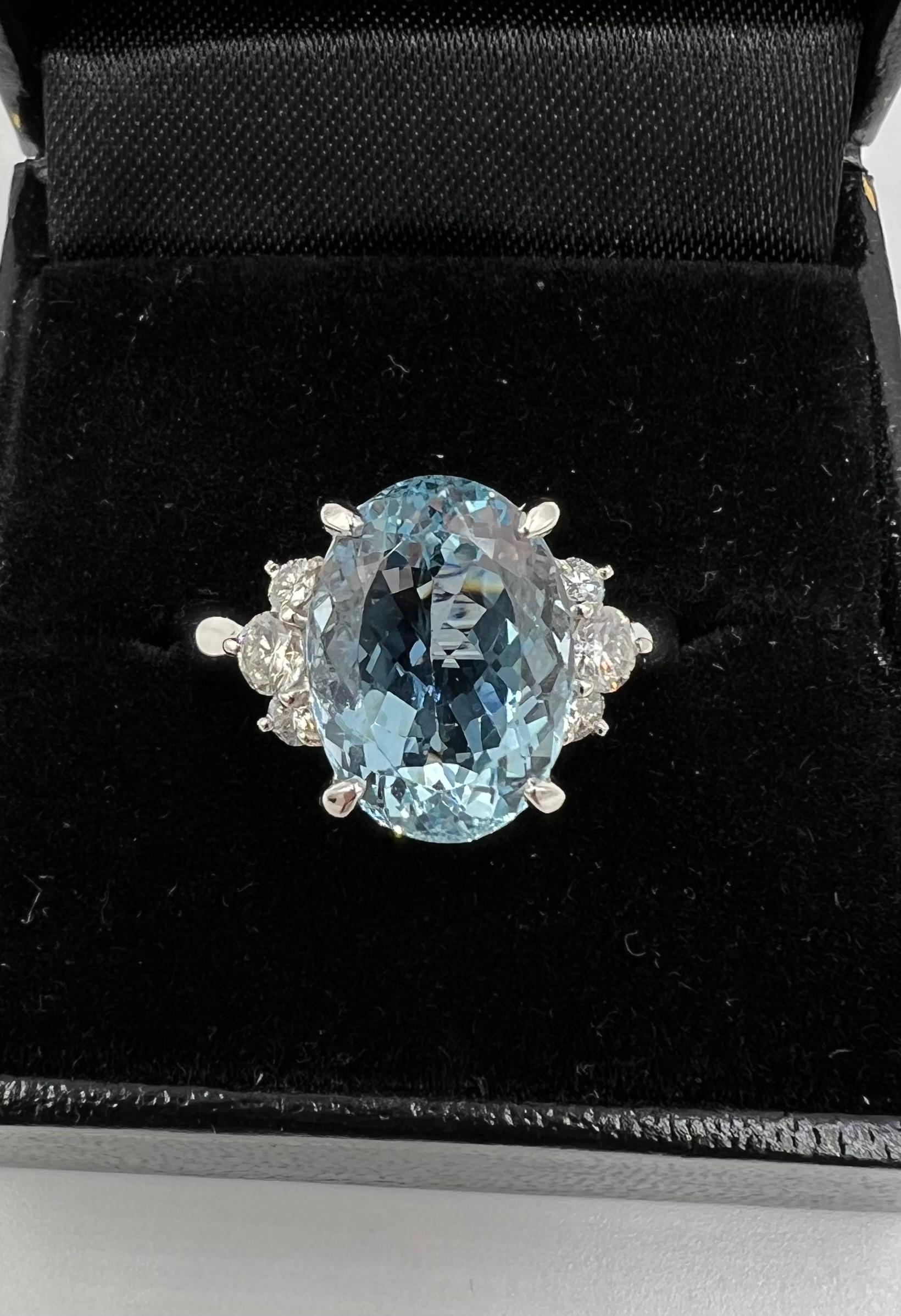 Oval Cut 1990s Aquamarine Diamond Platinum Ring Size 8.75 For Sale