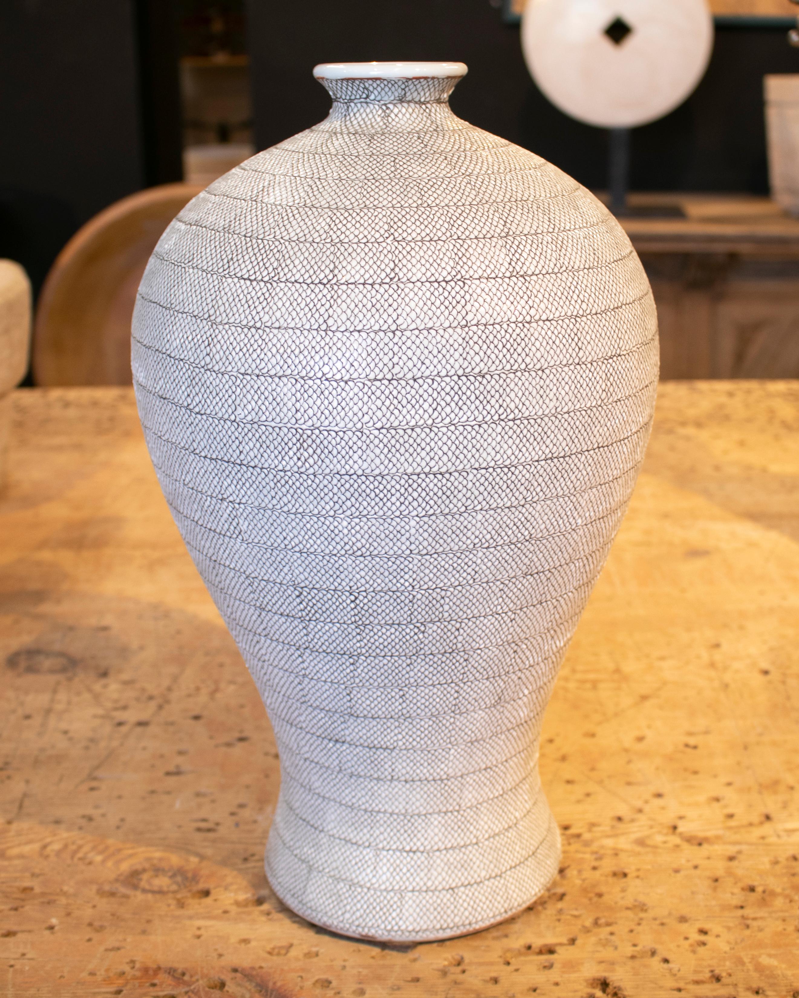 Chinese 1990s Asiatic White Ceramic Vase with Fish Scales Design