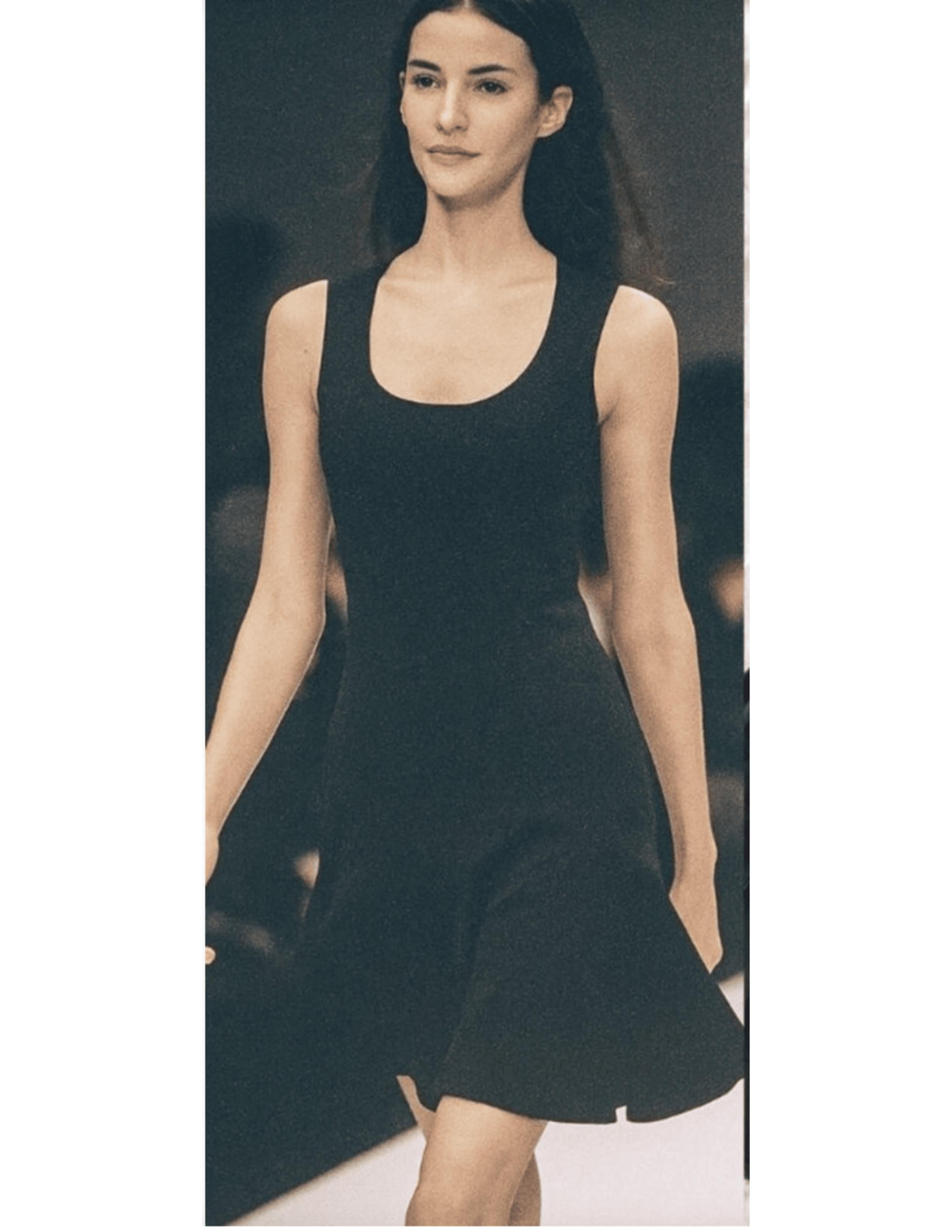 Azzedine Alaïa - Robe sans manches évasée noire et évasée, années 1990 en vente 2