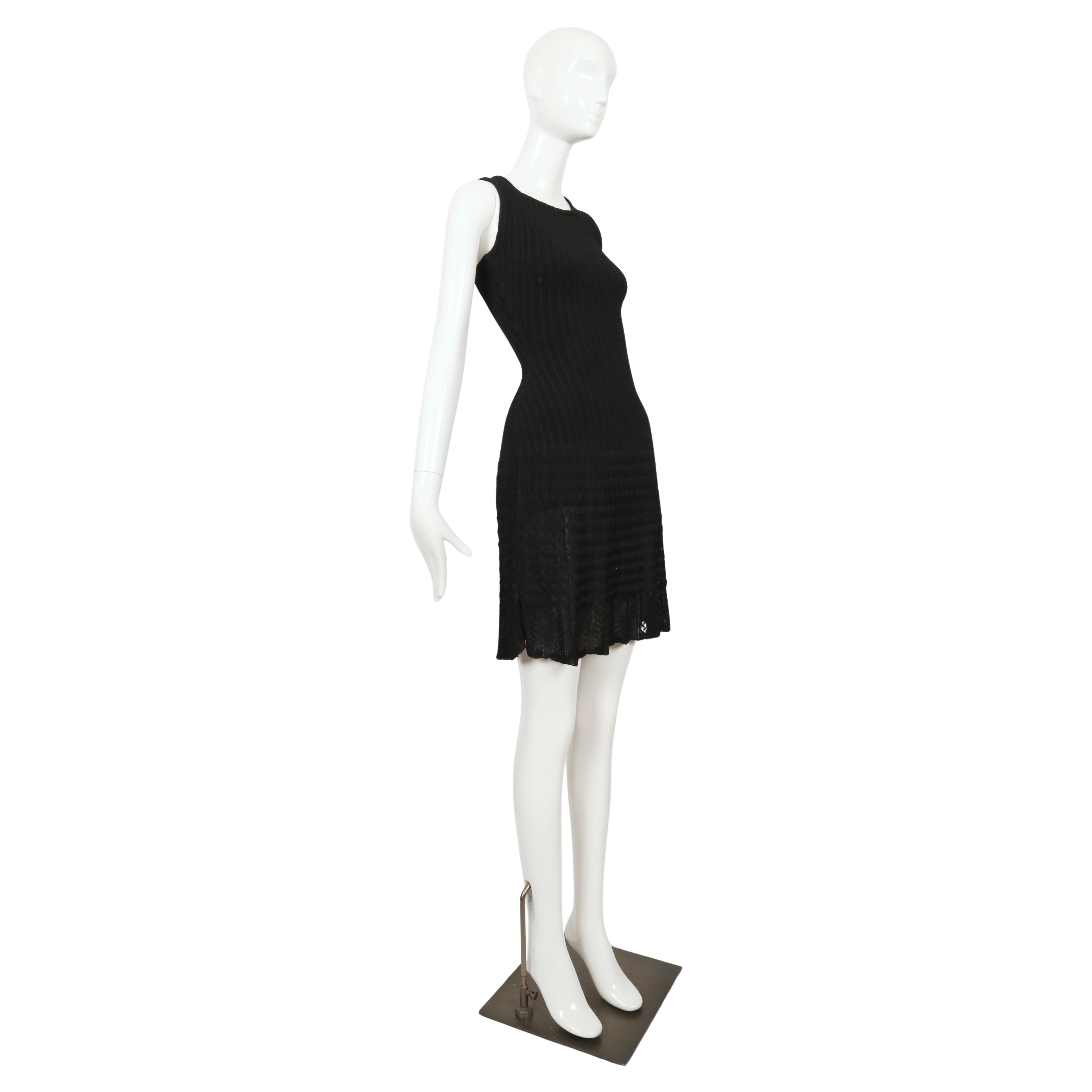 1990er Jahre AZZEDINE ALAIA schwarzes ärmelloses Strickkleid mit durchsichtigem Saum im Zustand „Gut“ im Angebot in San Fransisco, CA