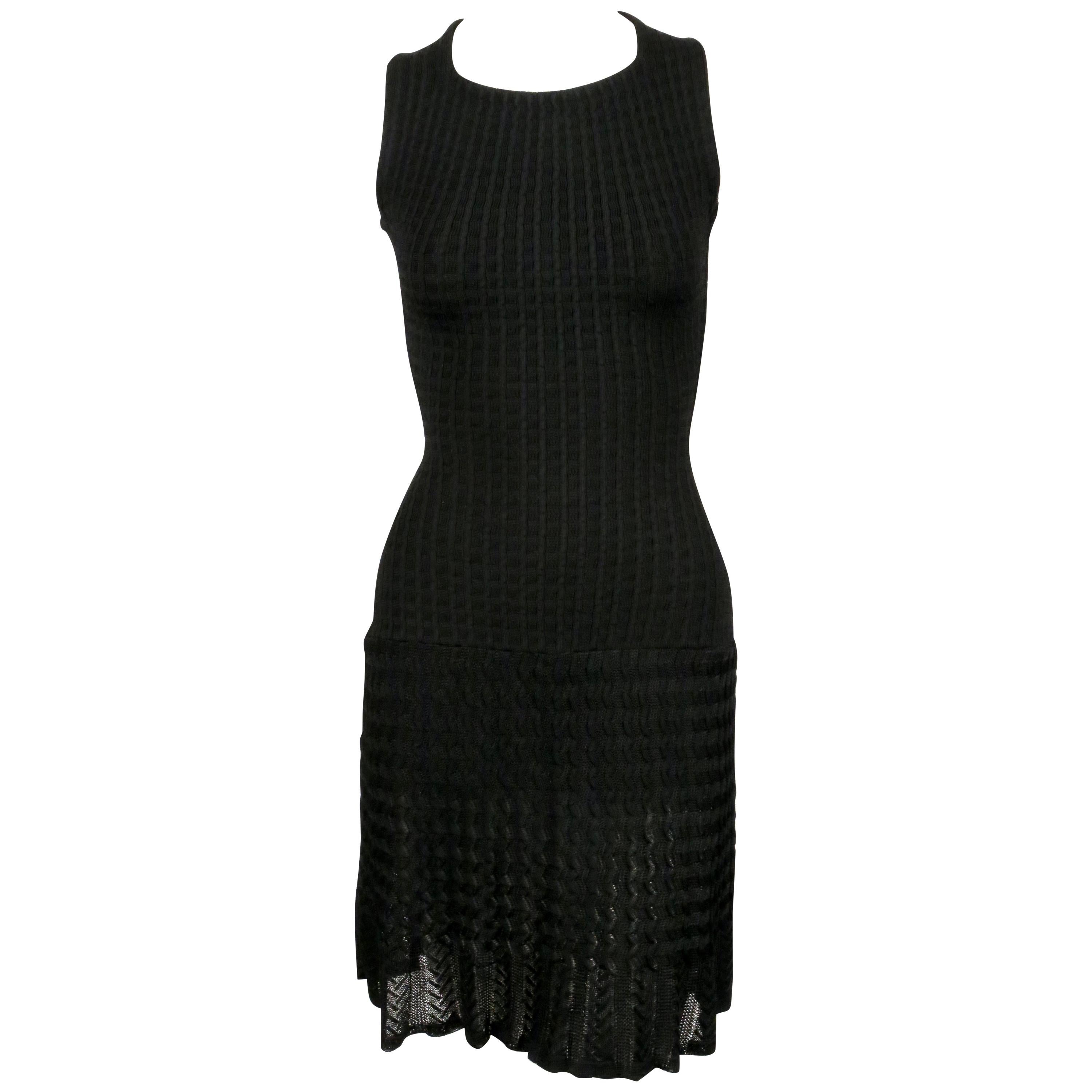 1990 AZZEDINE ALAIA vestido negro de punto sin mangas con dobladillo transparente