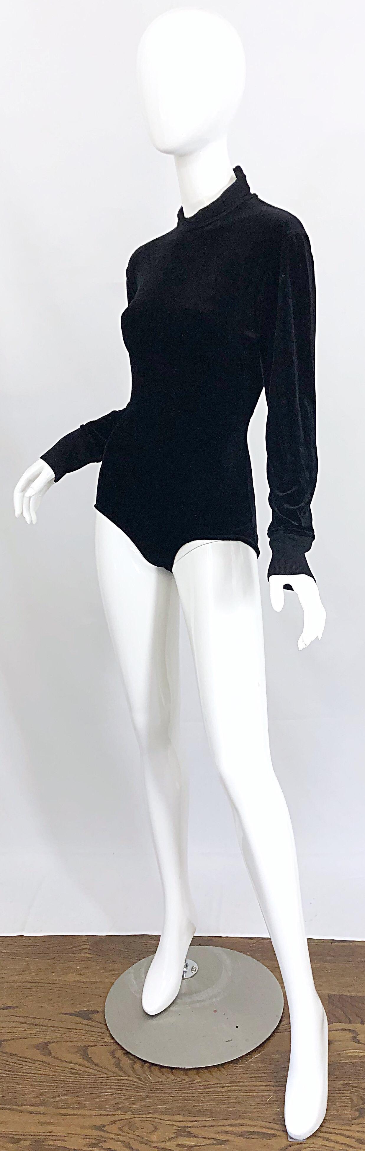 1980s Azzedine Alaia Black Stretch Velvet Bodycon Vintage 80s One Piece Bodysuit Excellent état - En vente à San Diego, CA