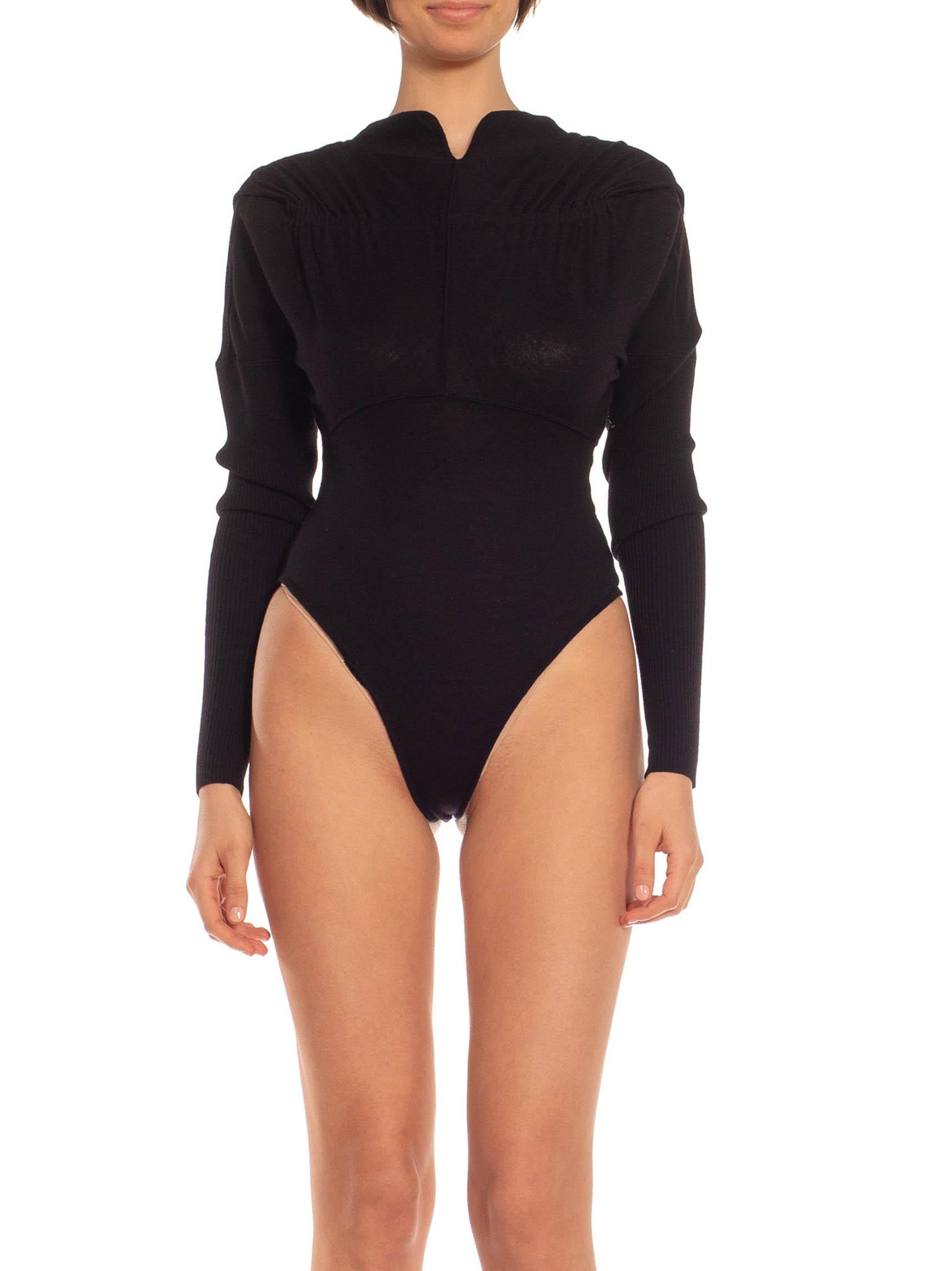 1990er Jahre AZZEDINE ALAIA Schwarzer rückenfreier Bodysuit aus Wollstrick mit langen Ärmeln im Zustand „Hervorragend“ im Angebot in New York, NY