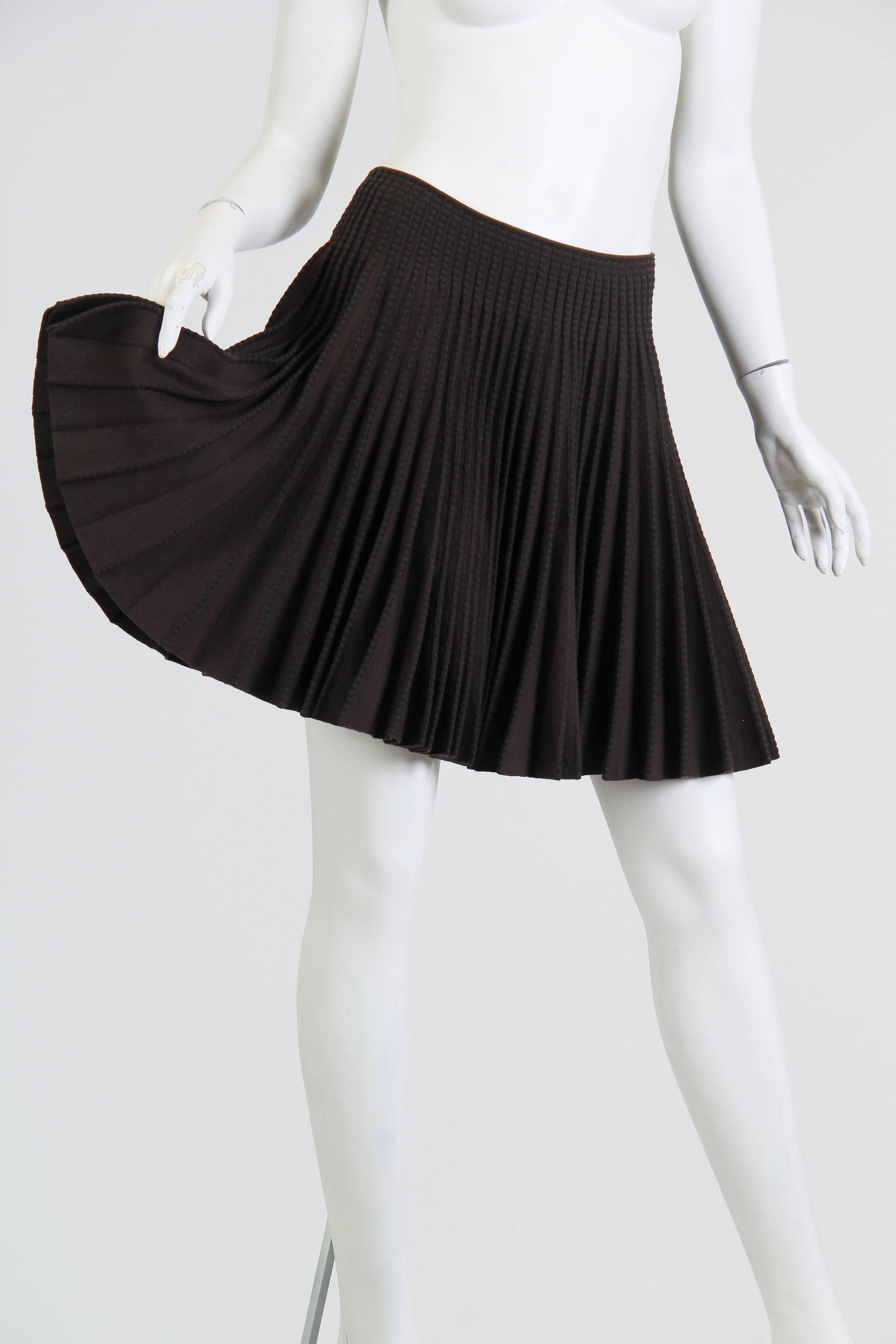 1990S AZZEDINE ALAIA Chocolate Brown & Black Rayon Blend Knit Ra-Ra Skirt For Sale 1