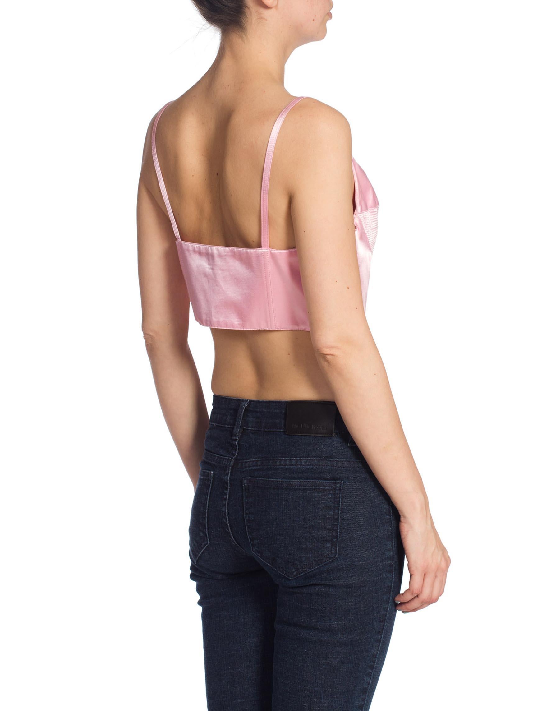 1990'S GIANNI VERSACE Baby Pink Satin Bra Top Buster Bustier Excellent état - En vente à New York, NY