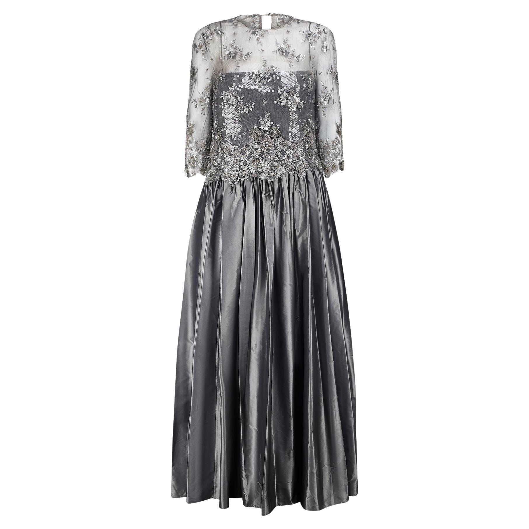 1990er Badgley Mischka Gunmetal Silbernes Ballkleid mit Paillettenbesetztem Mieder im Angebot