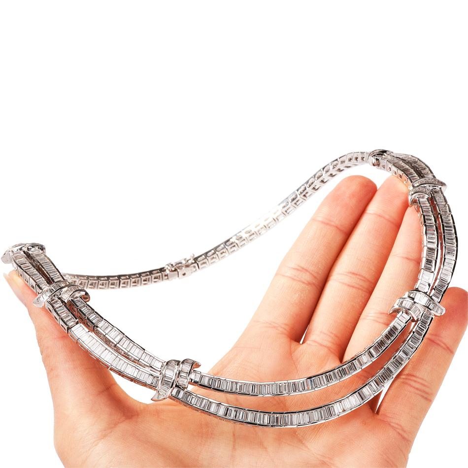  1990s Baguette Diamond 18 Karat White Gold Link Choker Necklace In Excellent Condition In Miami, FL