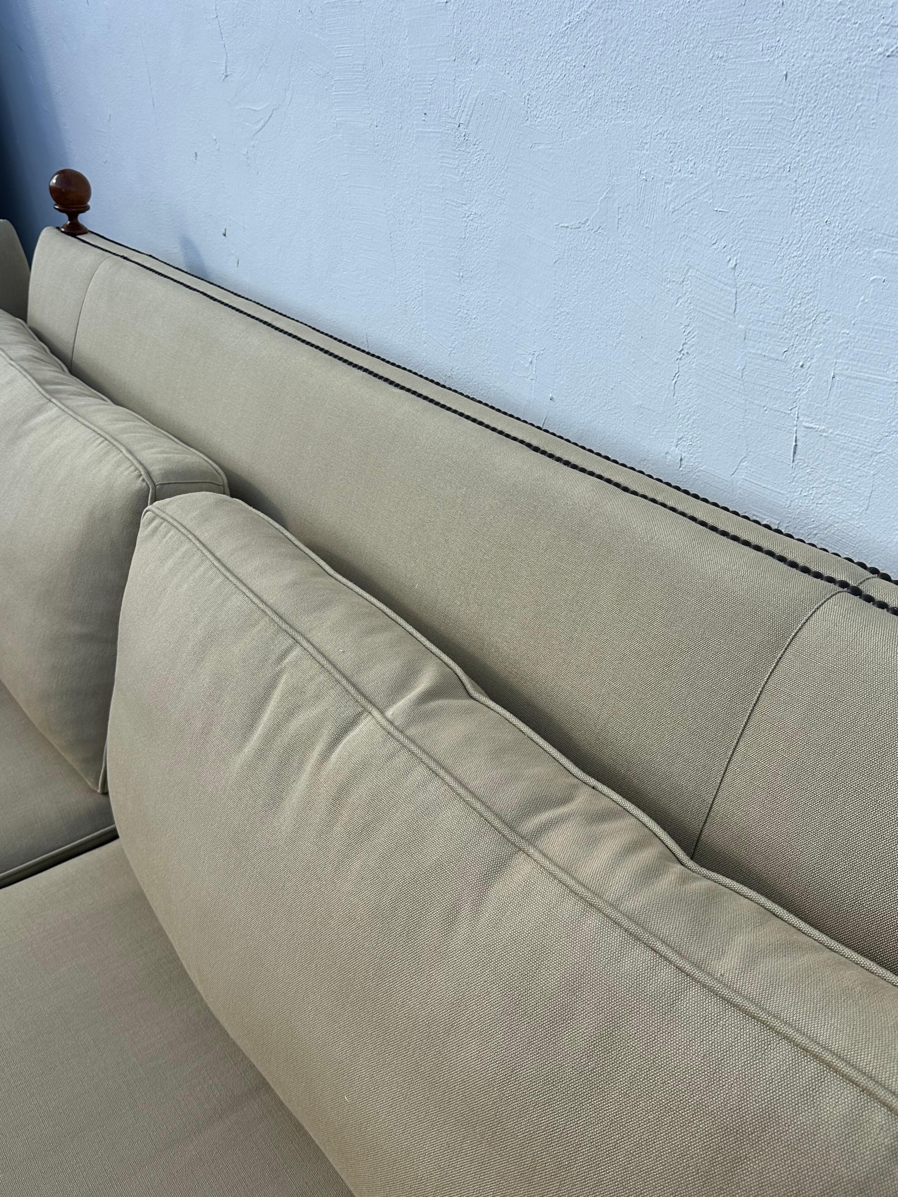 1990 Baker Canapé en lin beige Knole en vente 5