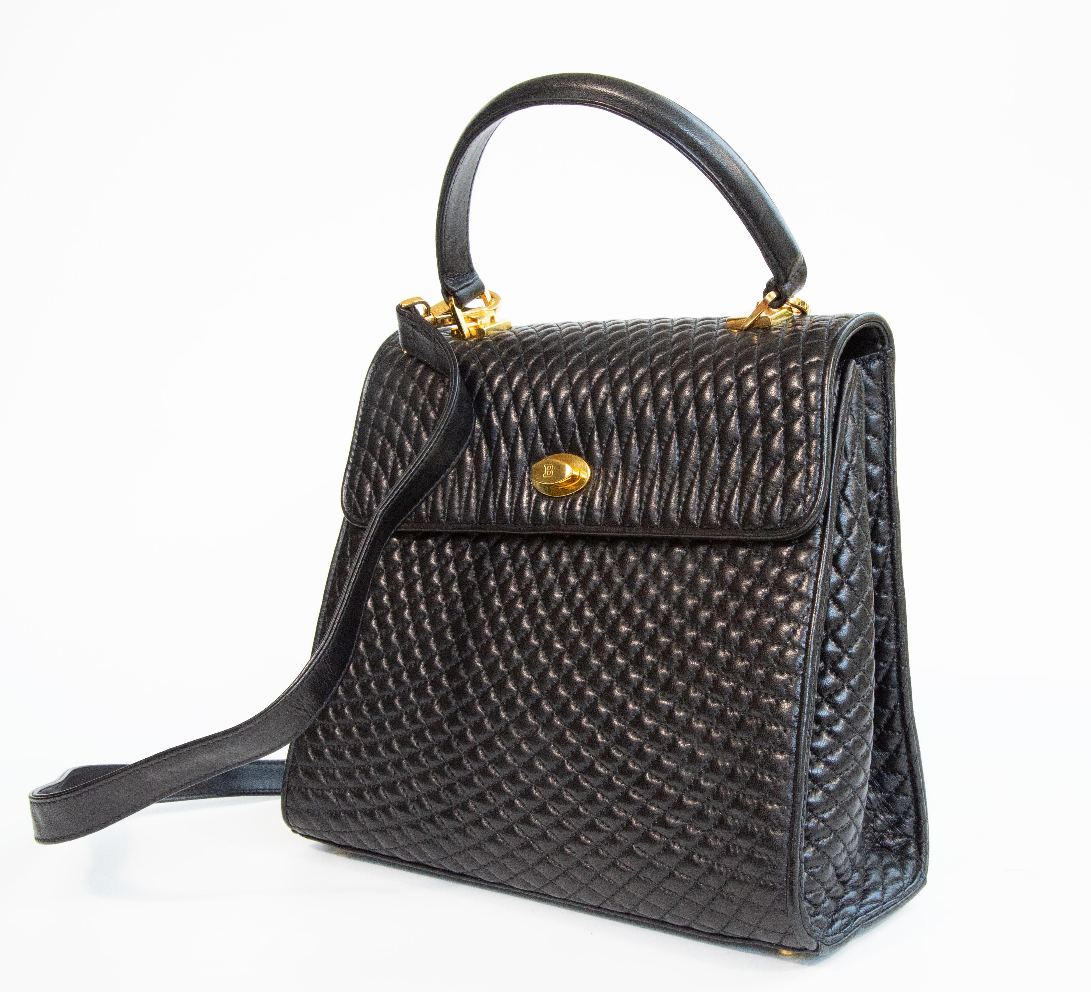 1990er Bally Schwarz gesteppte Cabrio-Tasche im Angebot 7