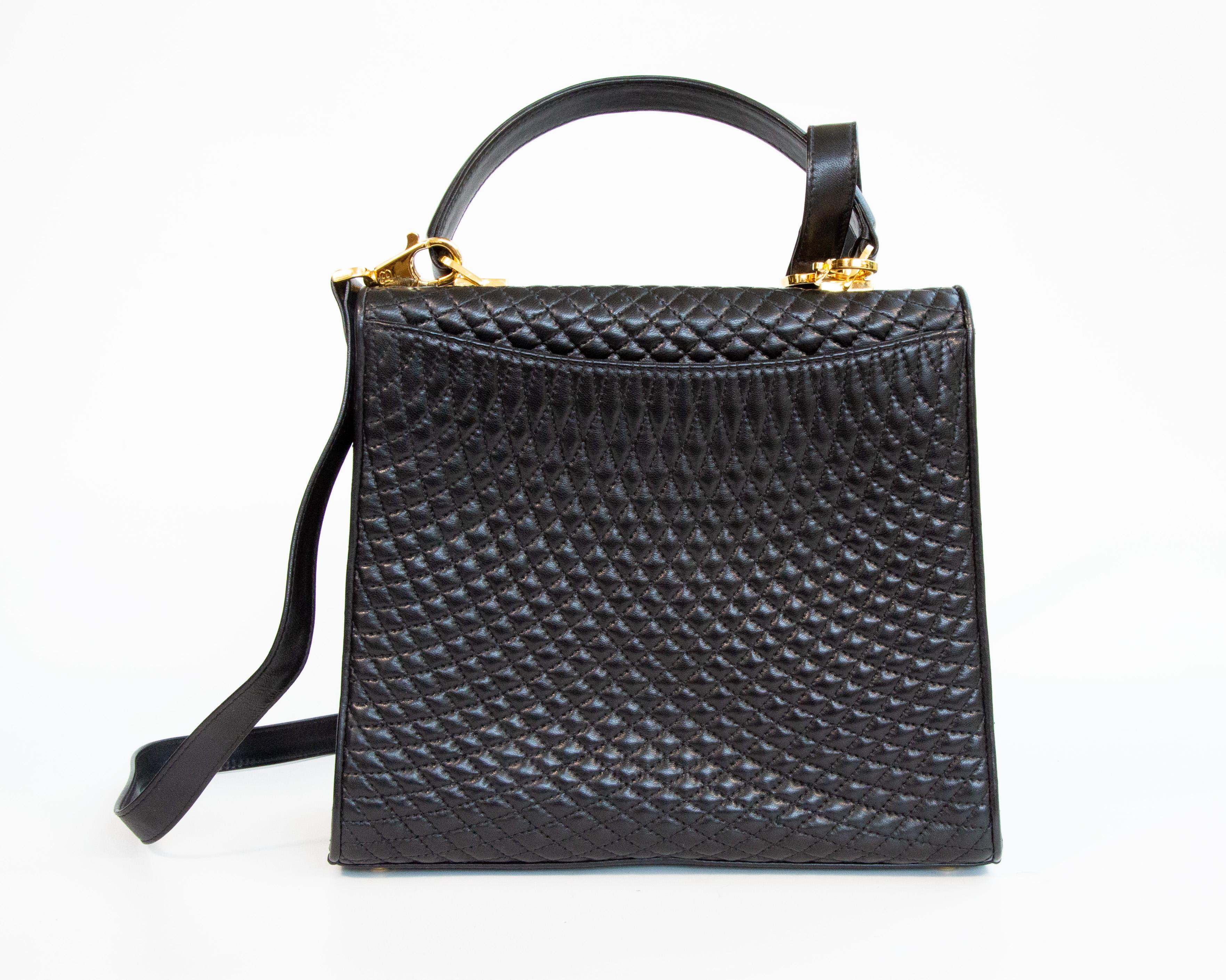 1990er Bally Schwarz gesteppte Cabrio-Tasche im Zustand „Hervorragend“ im Angebot in Arnhem, NL