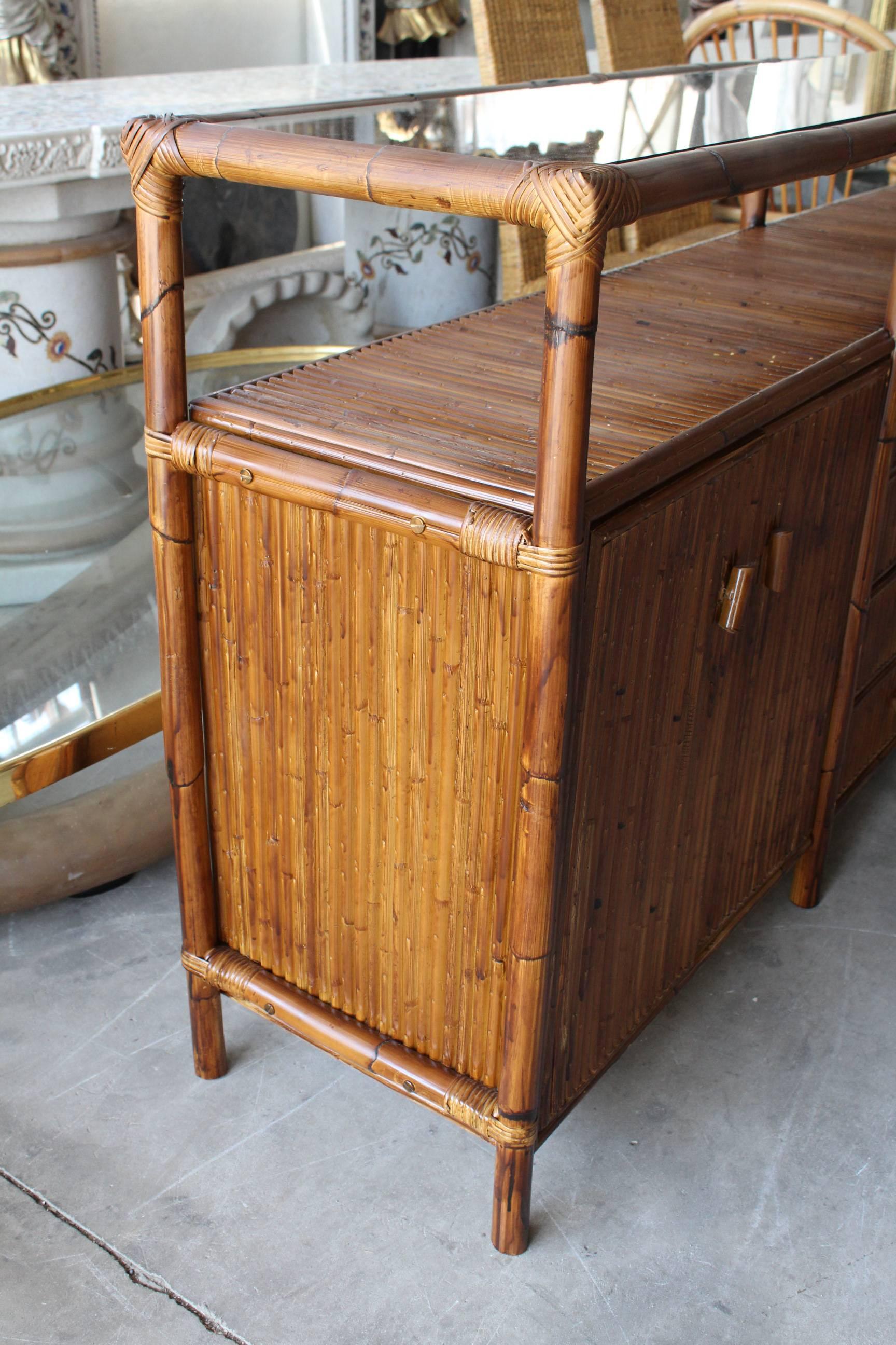 1990s Bamboo Spanish Sideboard with Glass Top In Good Condition In Marbella, ES