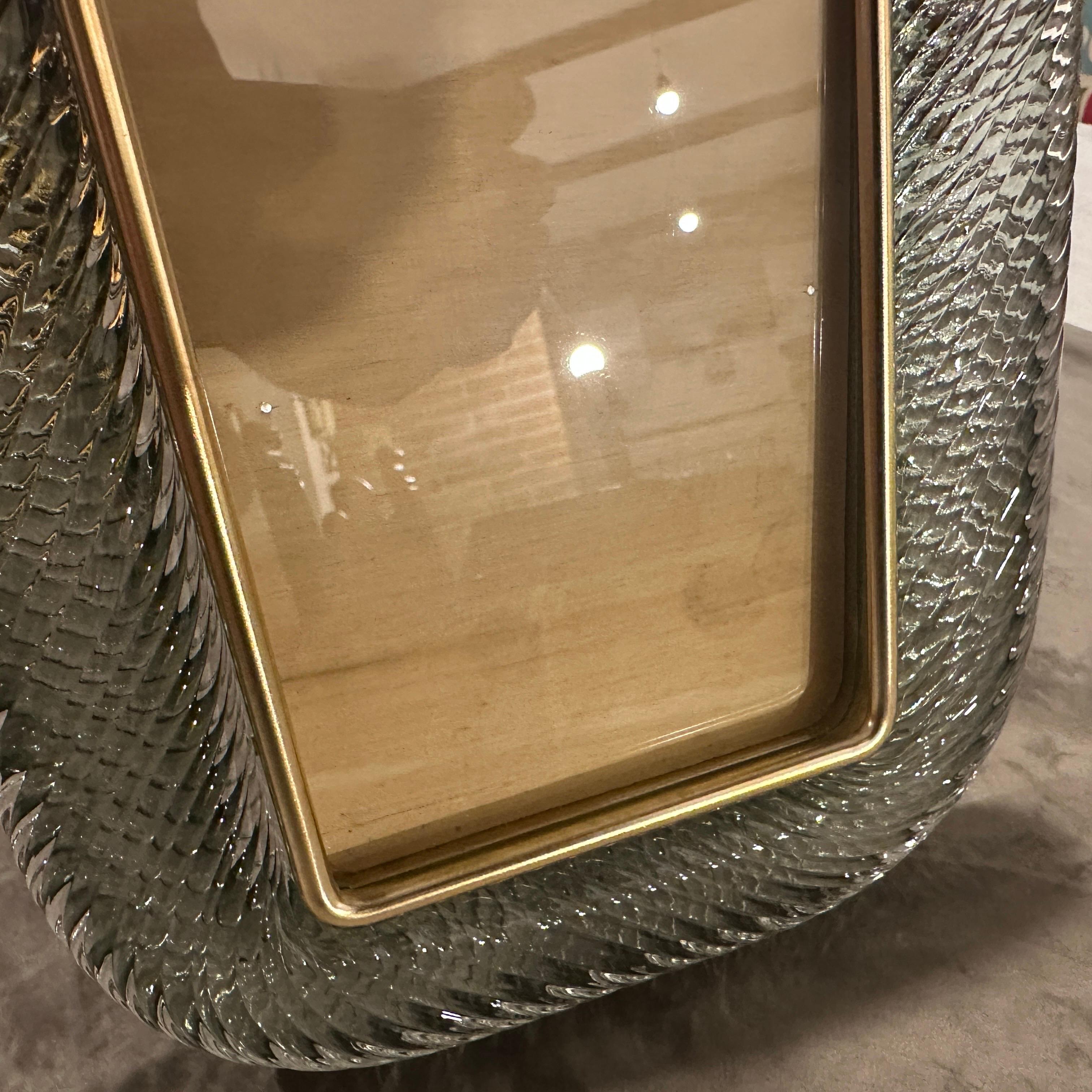 Marco Art Decó estilo Barovier de los años 90 de cristal de Murano gris y latón en venta 3