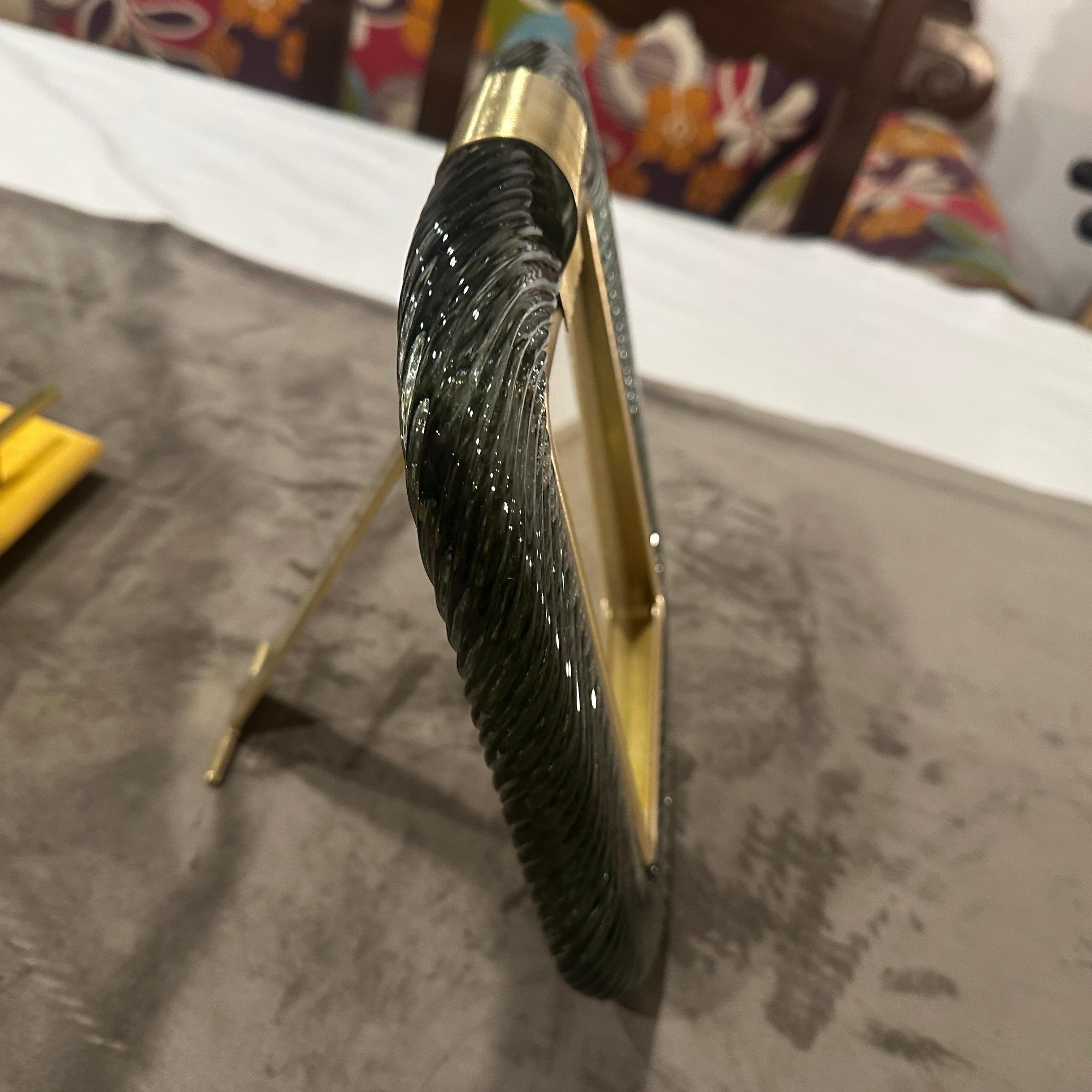 Marco Art Decó estilo Barovier de los años 90 de cristal de Murano gris y latón Hecho a mano en venta