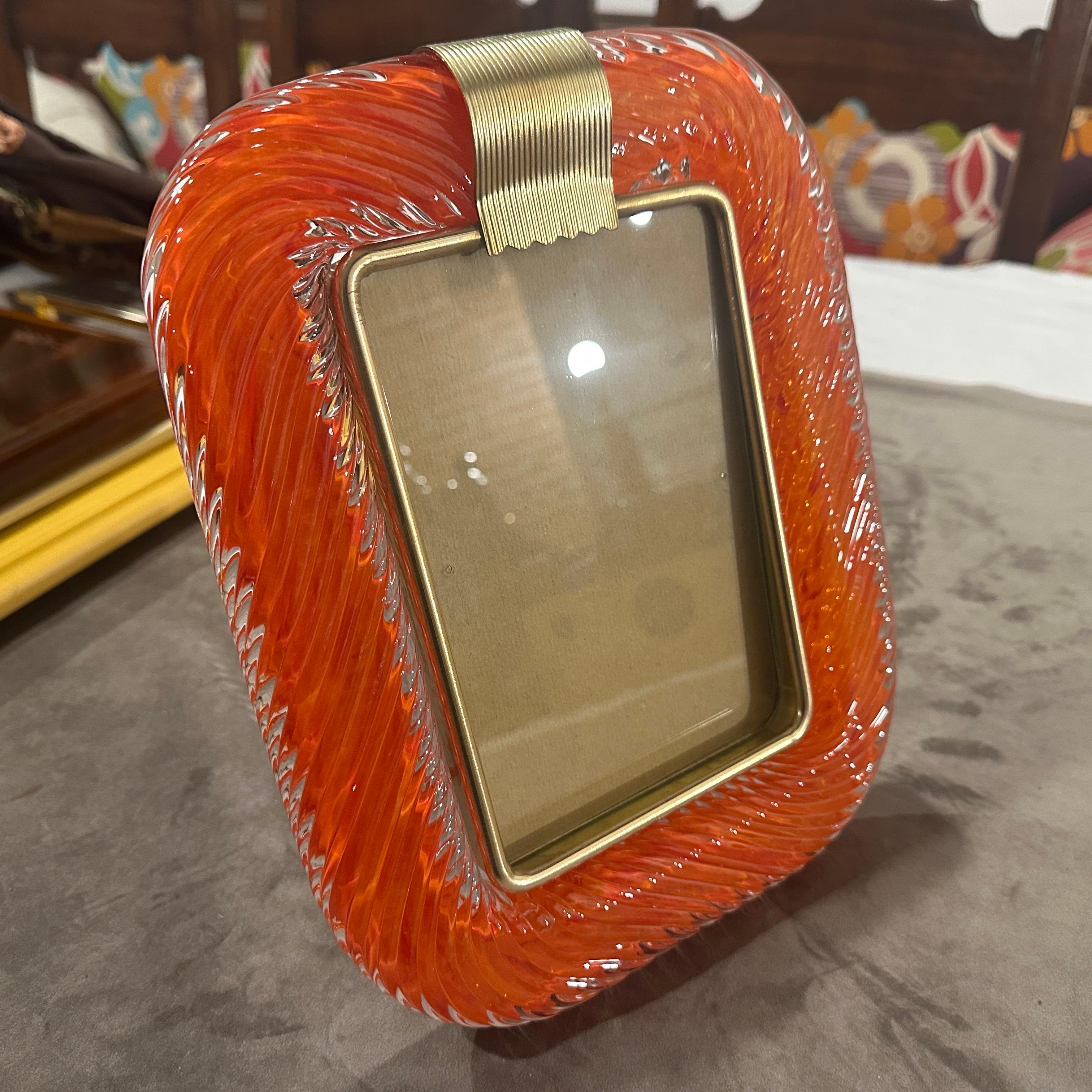 Marco Art Decó de Cristal de Murano Naranja y Latón Estilo Barovier Años 90 en venta 4