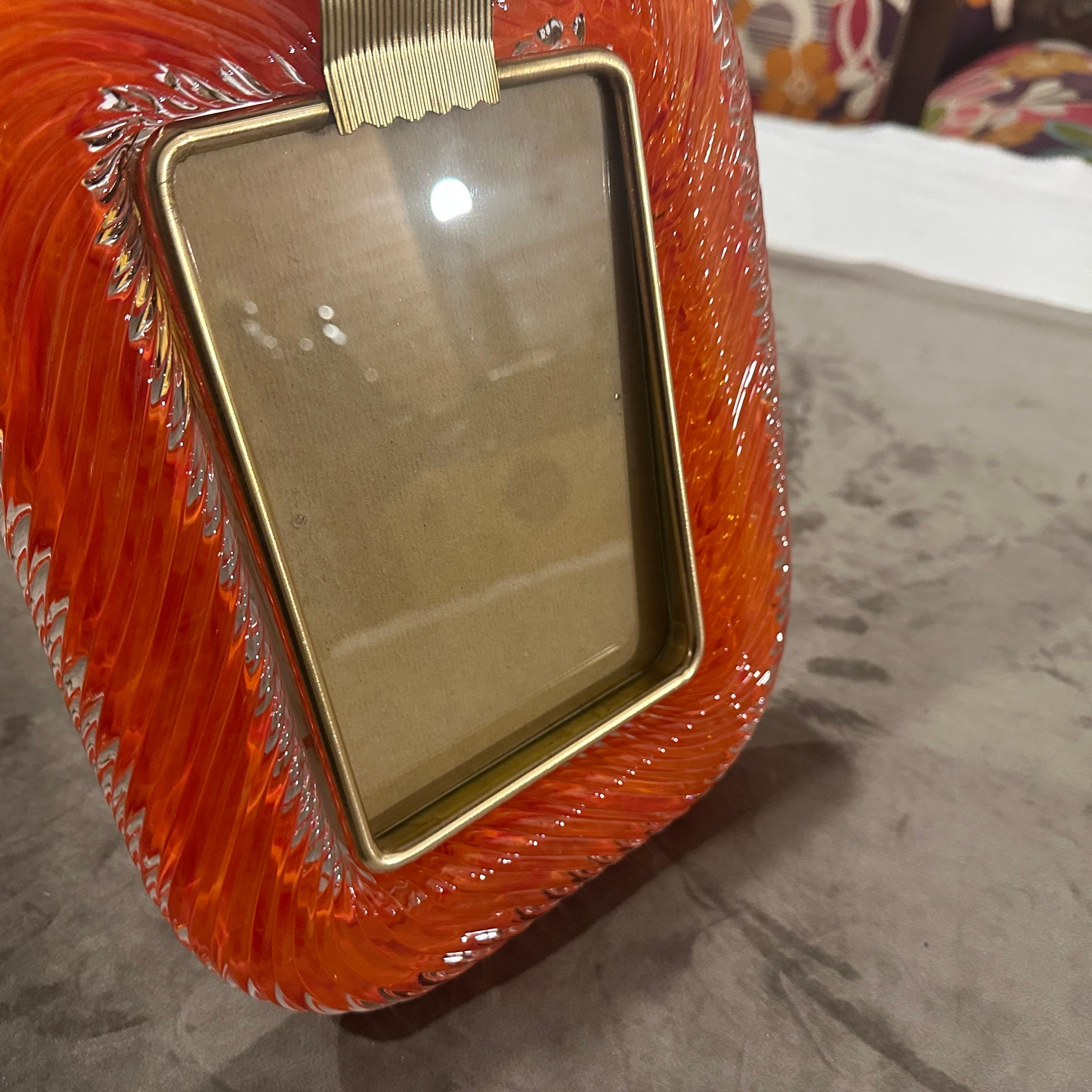 Marco Art Decó de Cristal de Murano Naranja y Latón Estilo Barovier Años 90 en venta 5