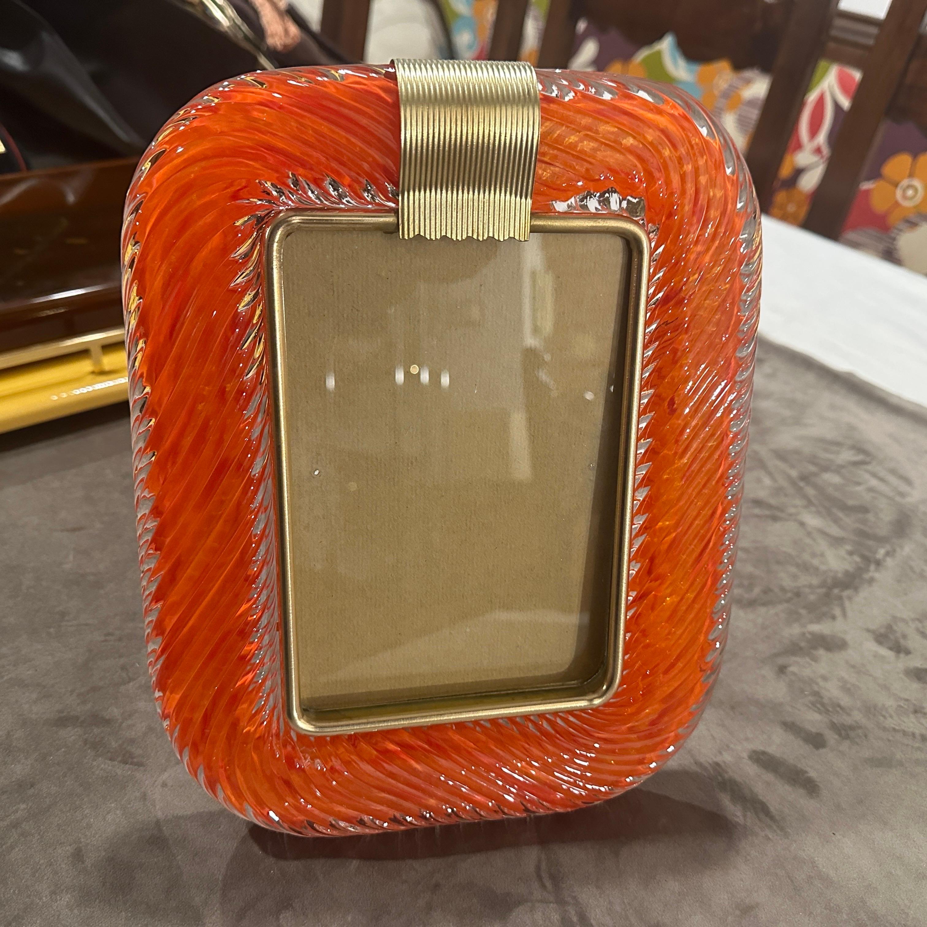 Marco Art Decó de Cristal de Murano Naranja y Latón Estilo Barovier Años 90 en venta 2