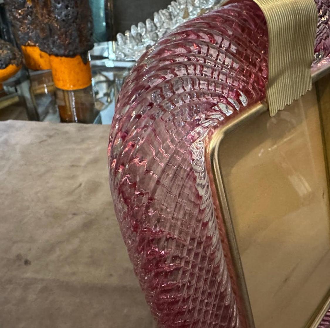 Marco Art Decó de cristal de Murano rosa y latón estilo Barovier de los años 90 Hecho a mano