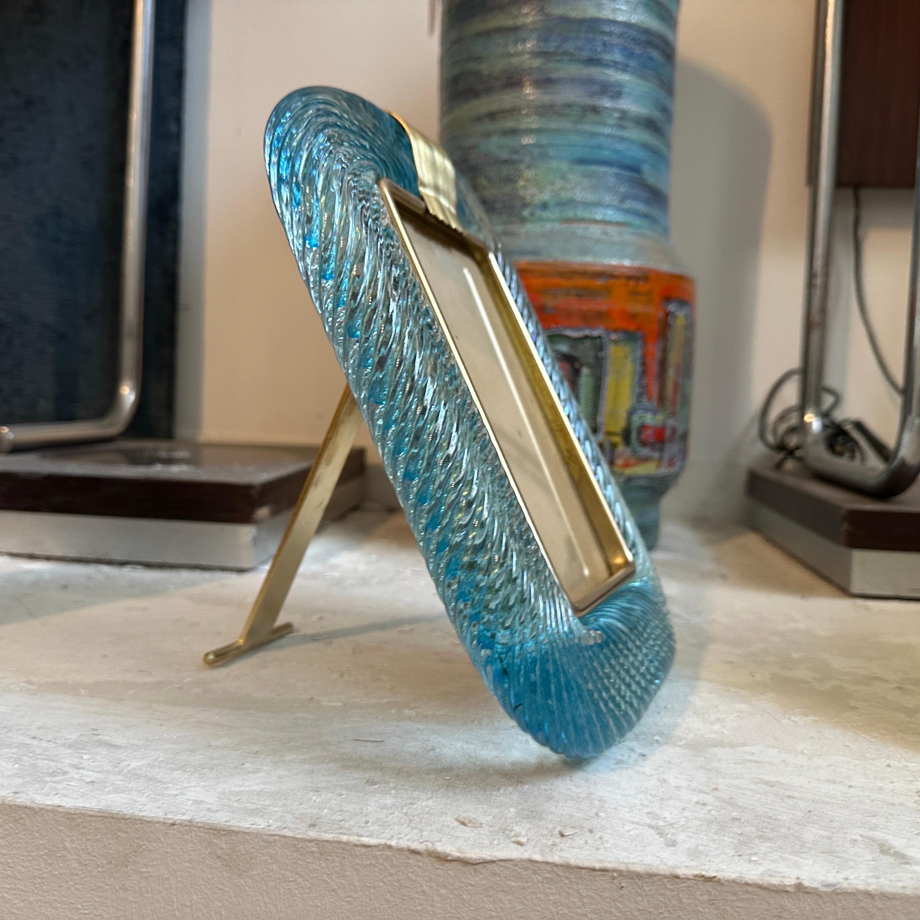1990er Jahre Barovier Stil Art Deco Türkis Murano Glas und Messing Bilderrahmen (Art déco) im Angebot