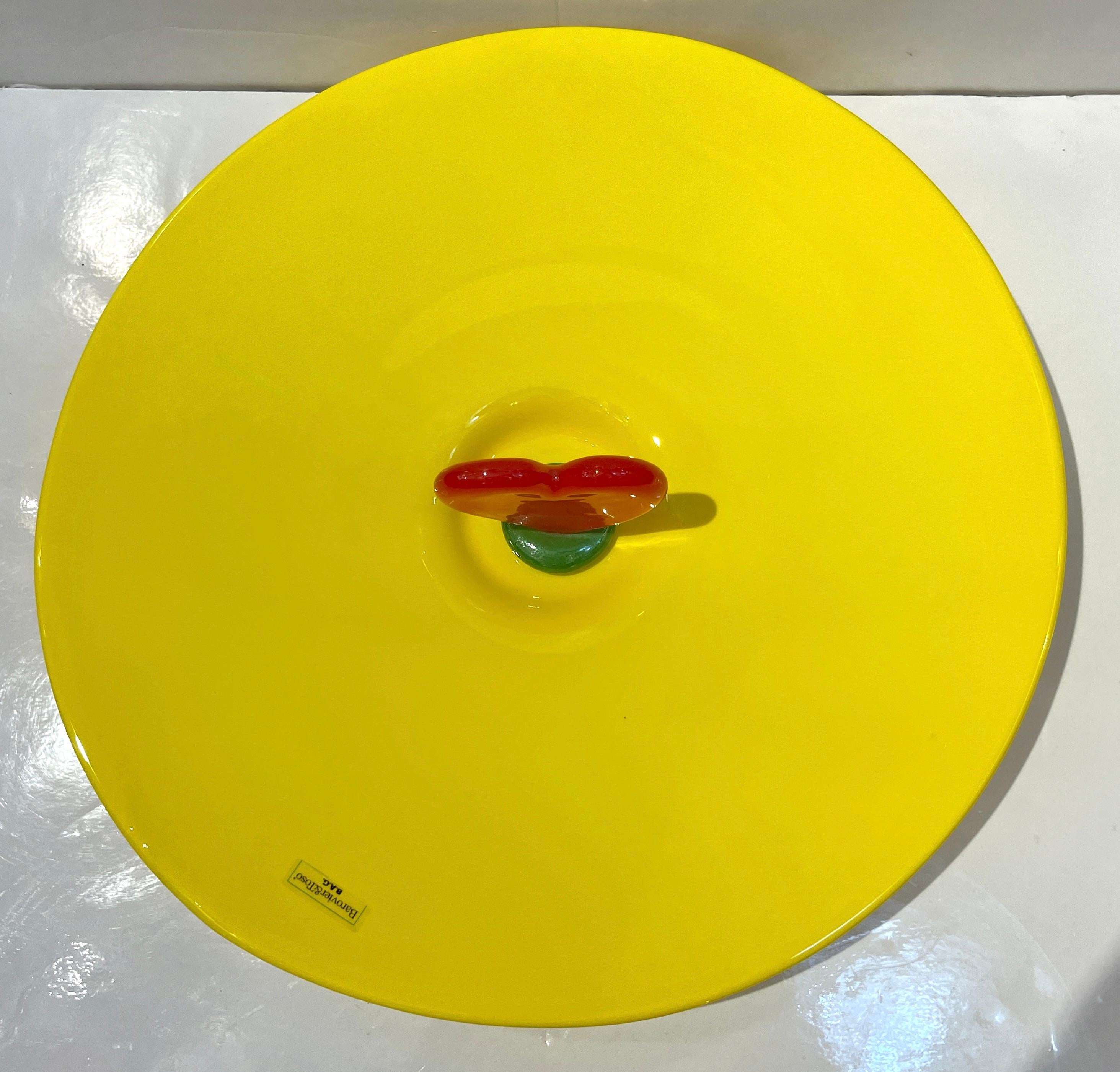 1990 Barovier & Greene & Greene Murano Yellow Red Green Heart Glass Centerpiece Excellent état - En vente à New York, NY