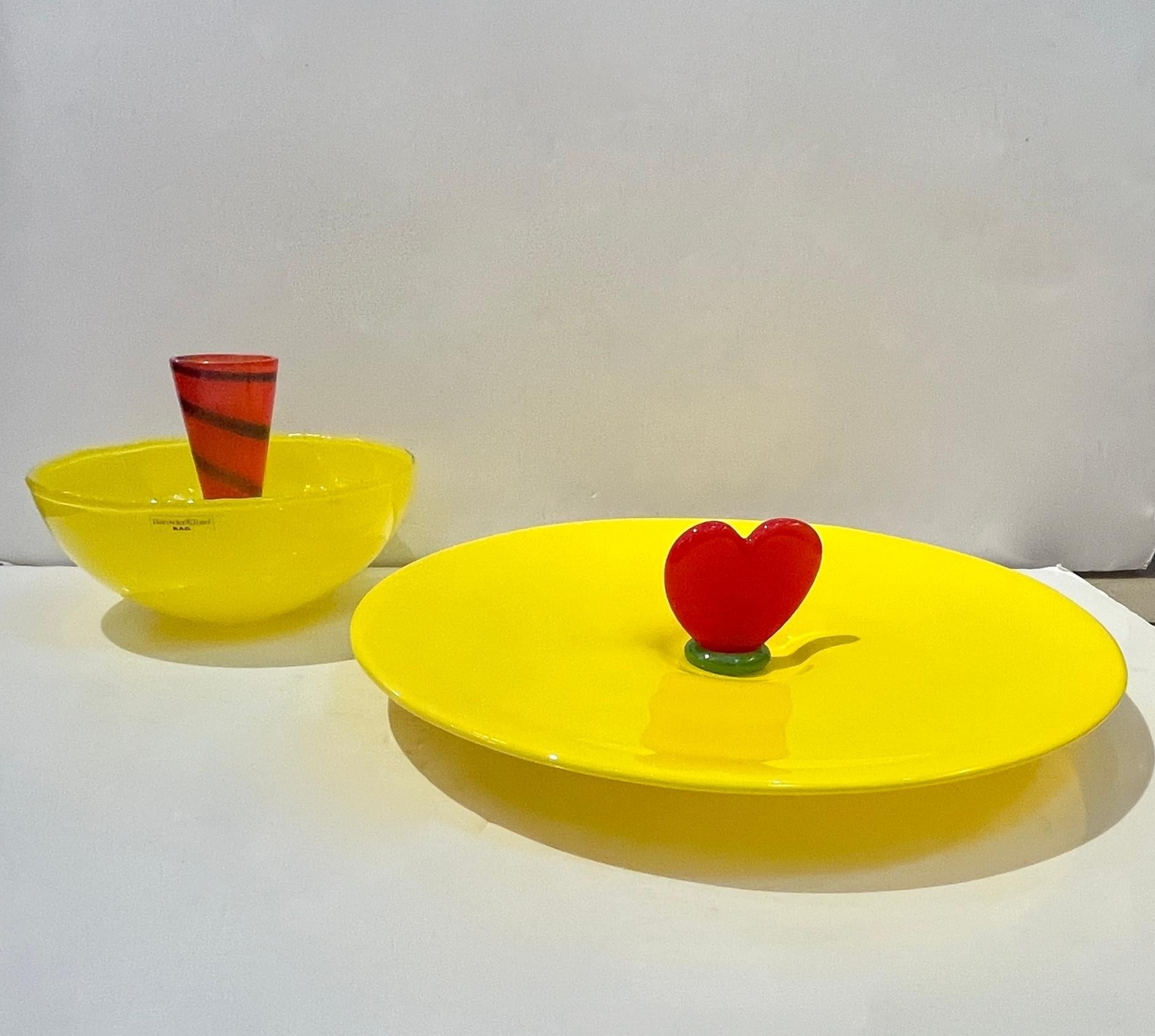 Verre d'art 1990 Barovier & Greene & Greene Murano Yellow Red Green Heart Glass Centerpiece en vente