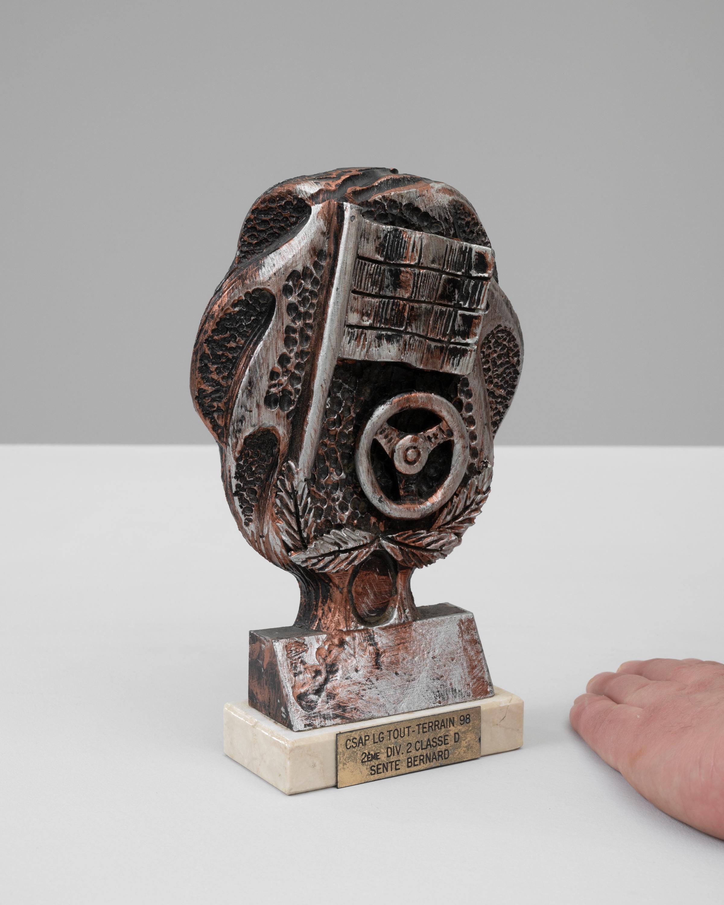 Trophée belge en métal et marbre des années 1990 Bon état - En vente à High Point, NC