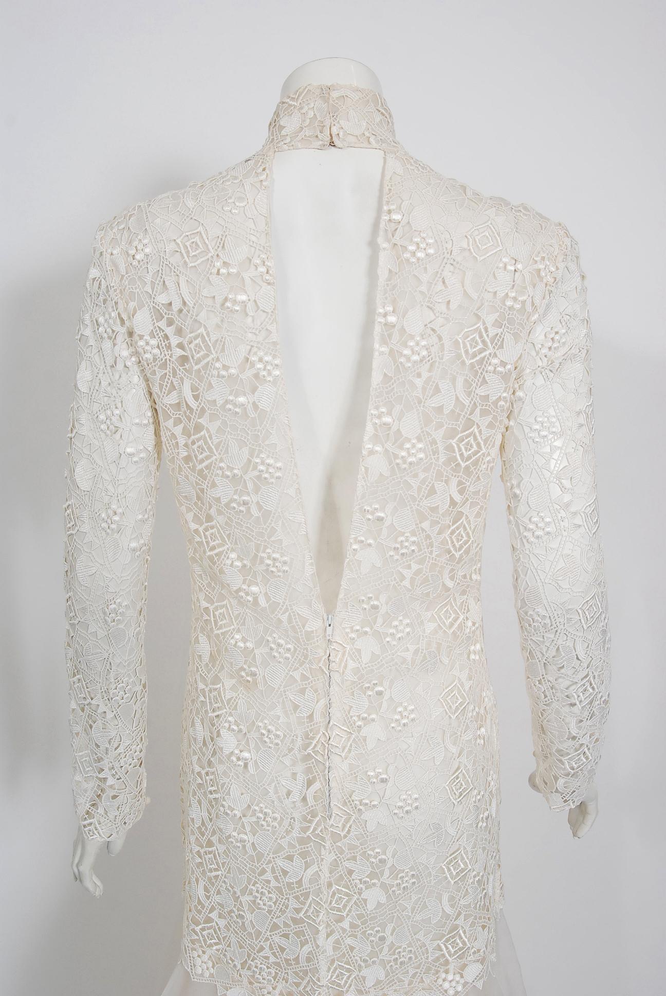 Women's Vintage 1990's Bernard Perris Couture Ivory Lace Silk Long Sleeve Low-Back Gown