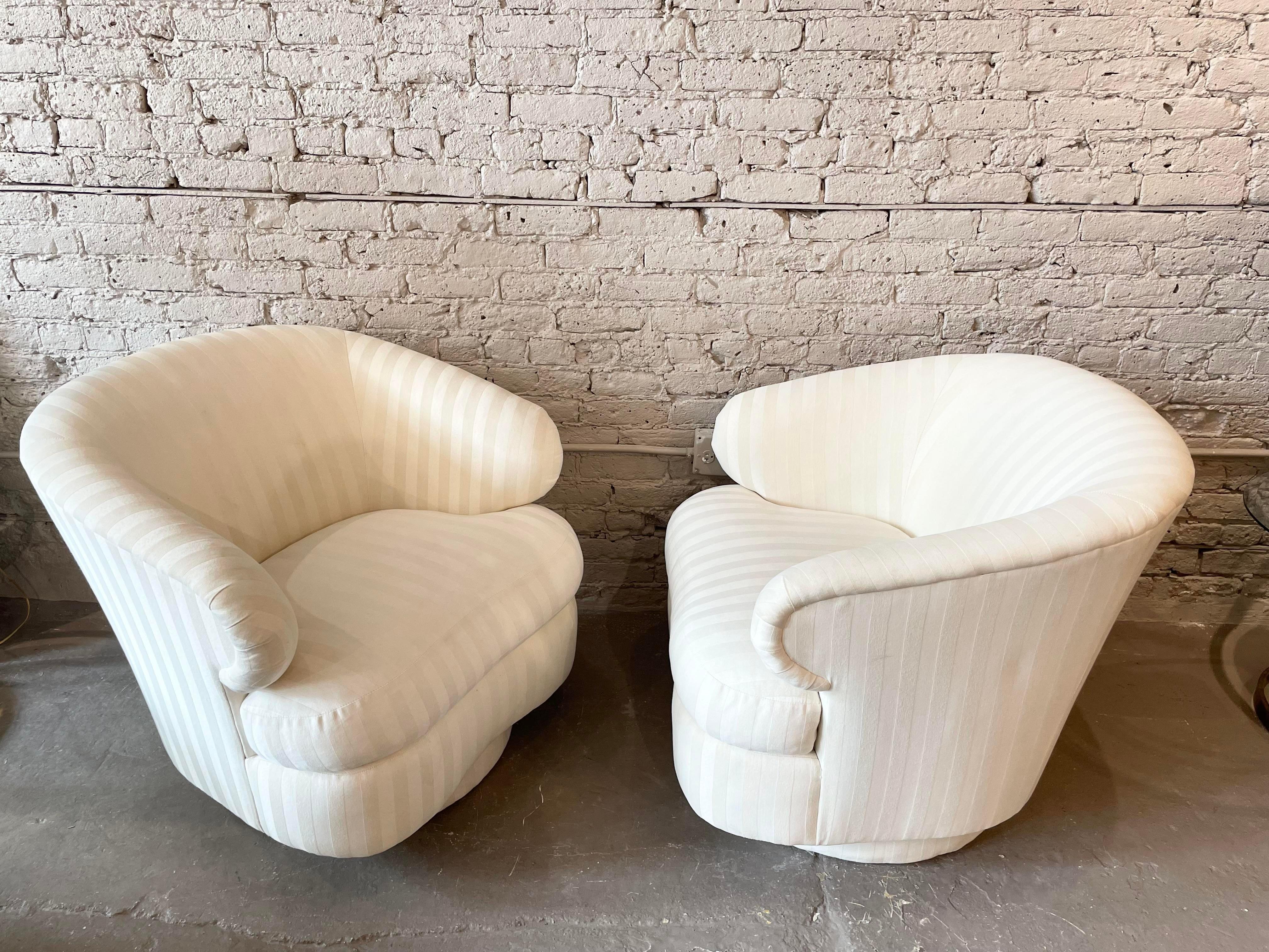 Post-Modern 1990s Postmodern Bernhardt Curved Arm Swivel Chairs, a Pair For Sale