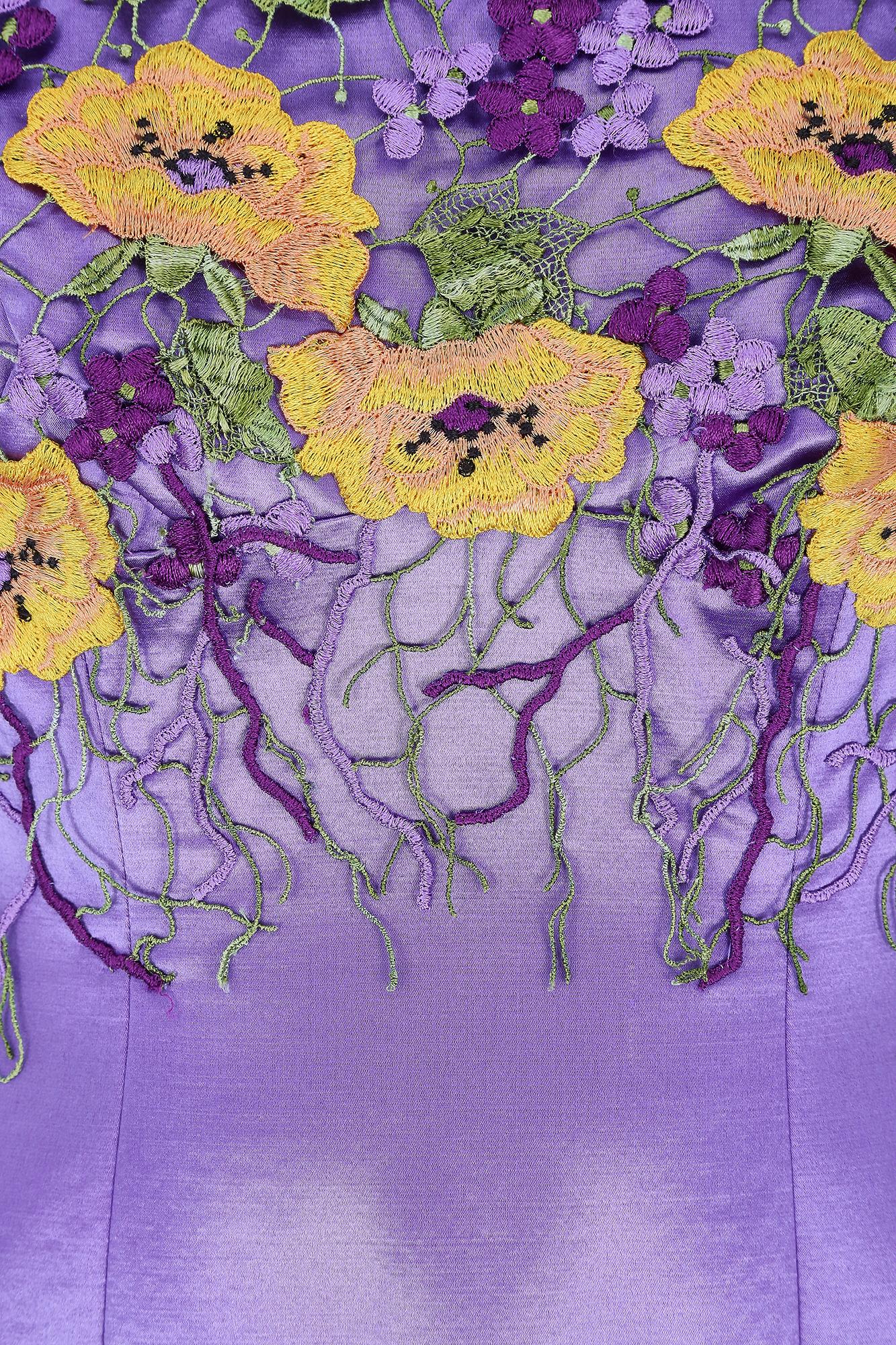 Abito giacca Bespoke anni '90 con ricamo floreale viola in vendita 3