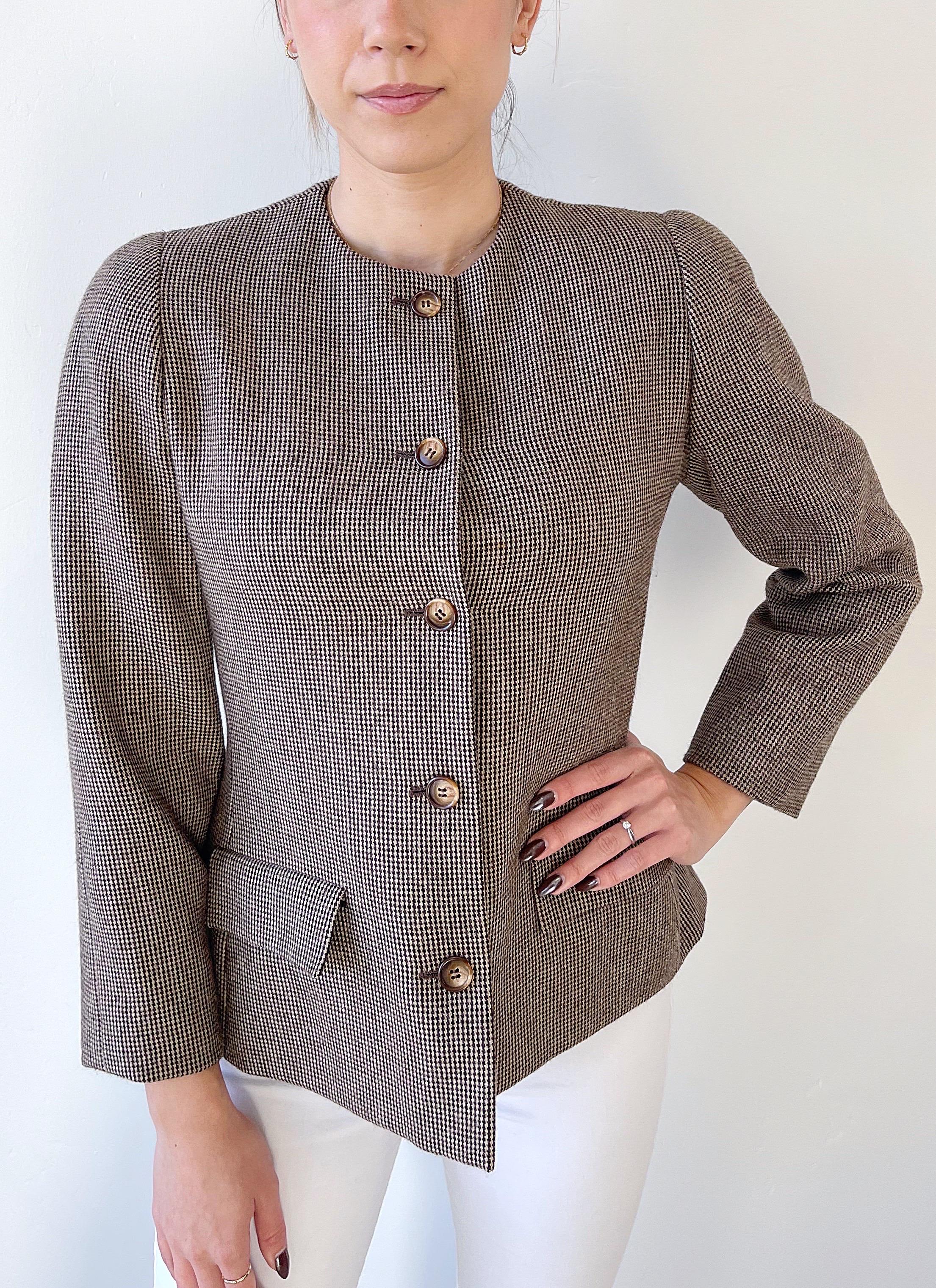 1990s Bill Blass Size 8 For Saks 5th Avenue Brown Vintage 90s Collarless Blazer For Sale 7
