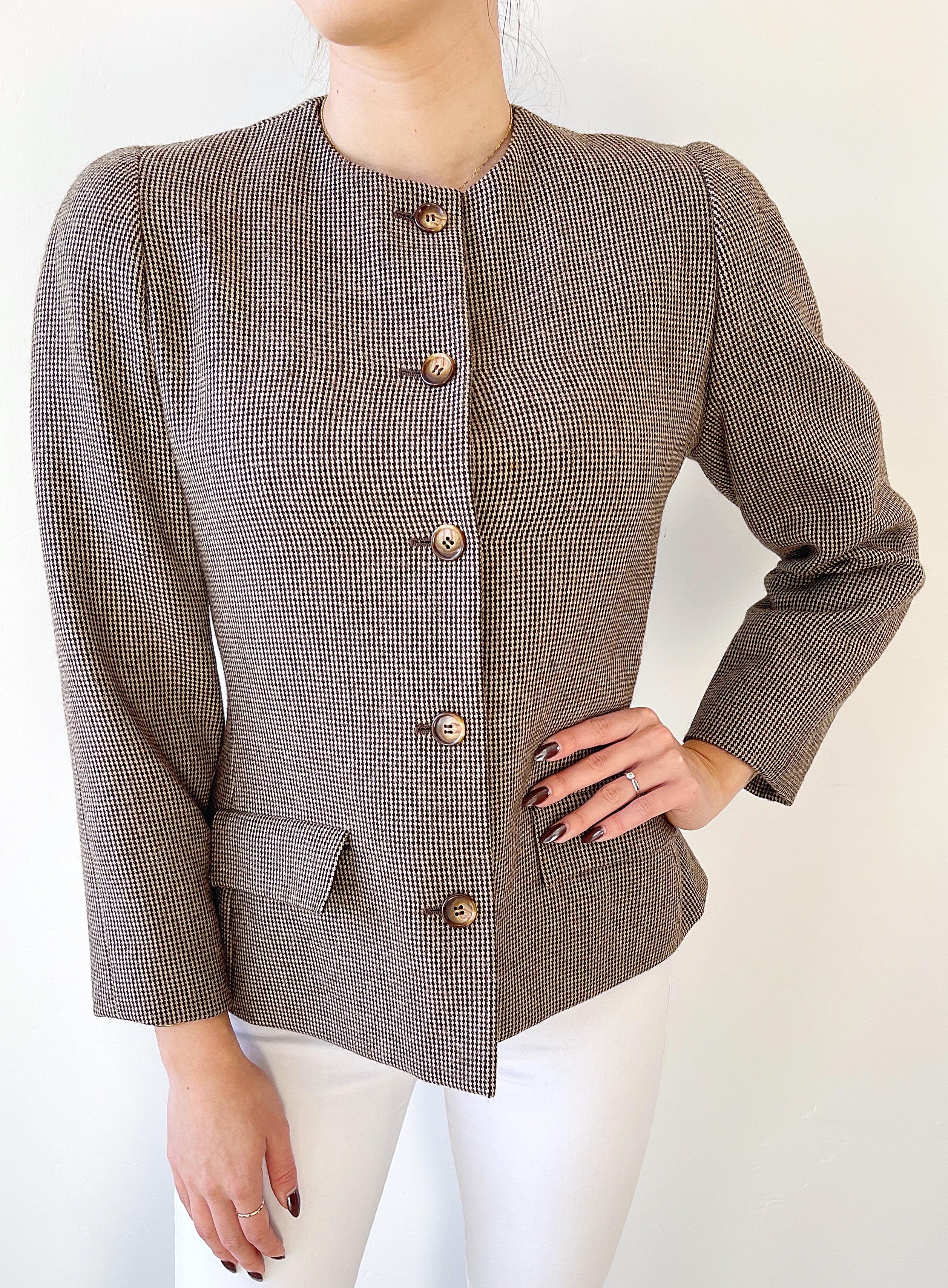 1990s Bill Blass Size 8 For Saks 5th Avenue Brown Vintage 90s Collarless Blazer For Sale 12