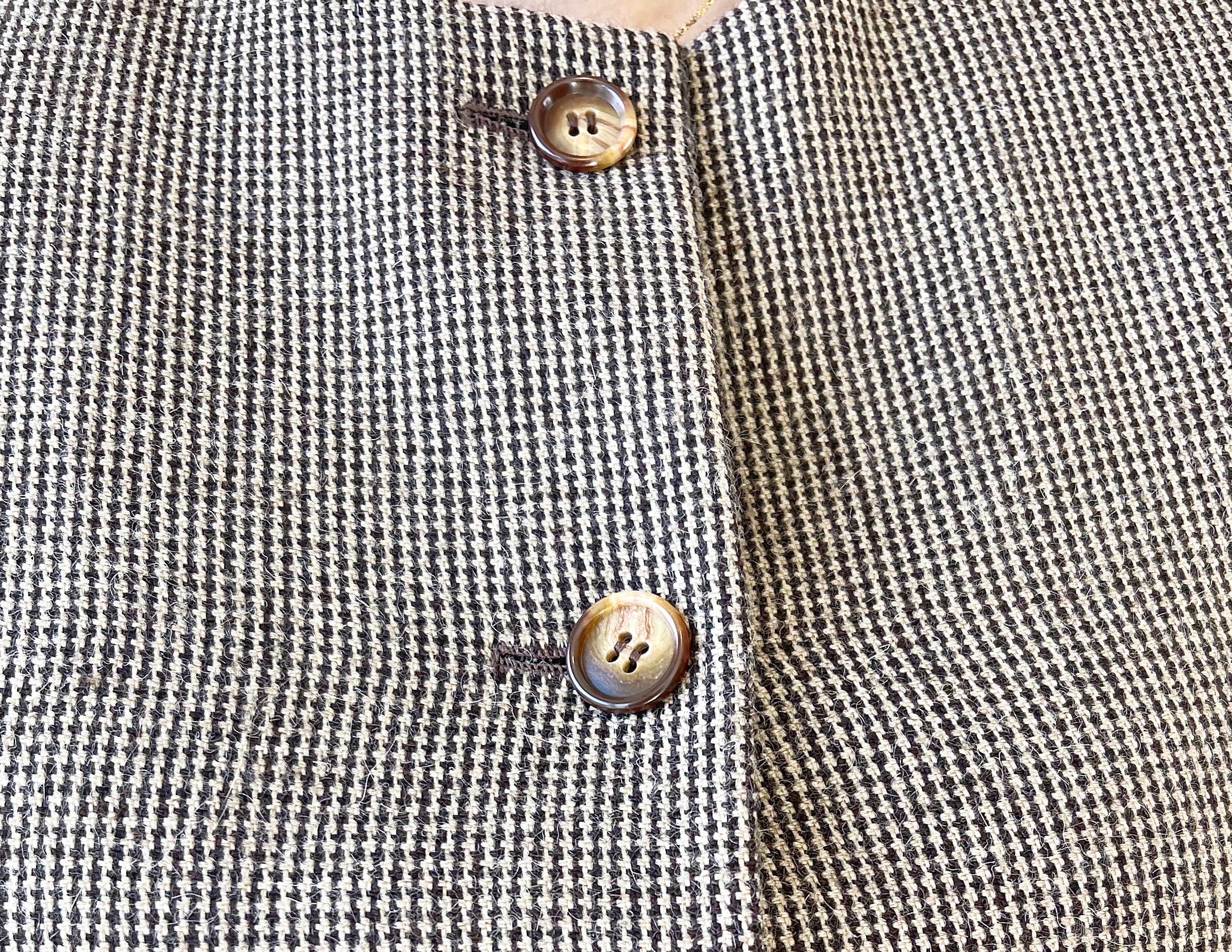 1990s Bill Blass Size 8 For Saks 5th Avenue Brown Vintage 90s Collarless Blazer In Excellent Condition For Sale In San Diego, CA