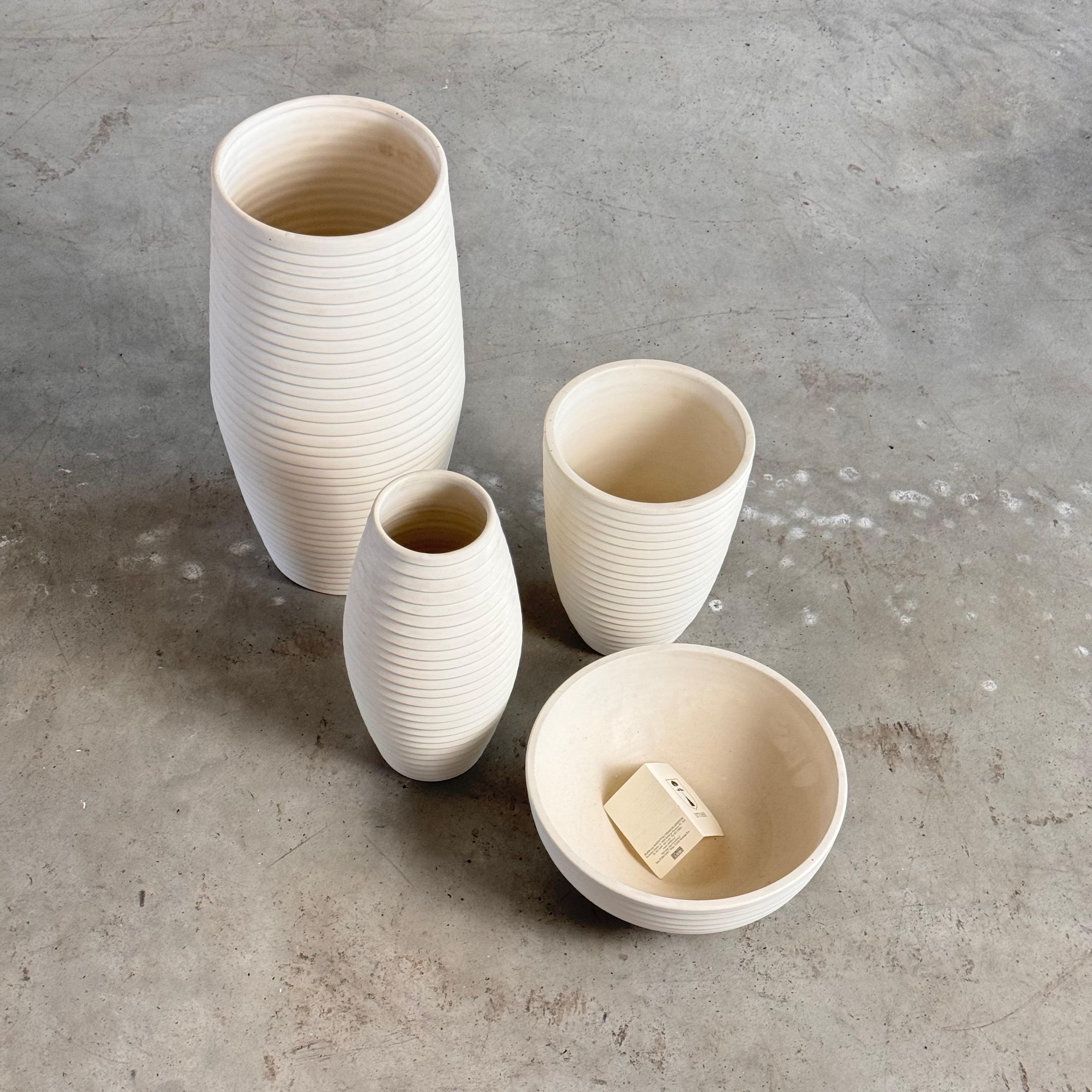 1990s Bitossi White Ceramic Set with Elegant Textured Design, Pristine Condition For Sale 3