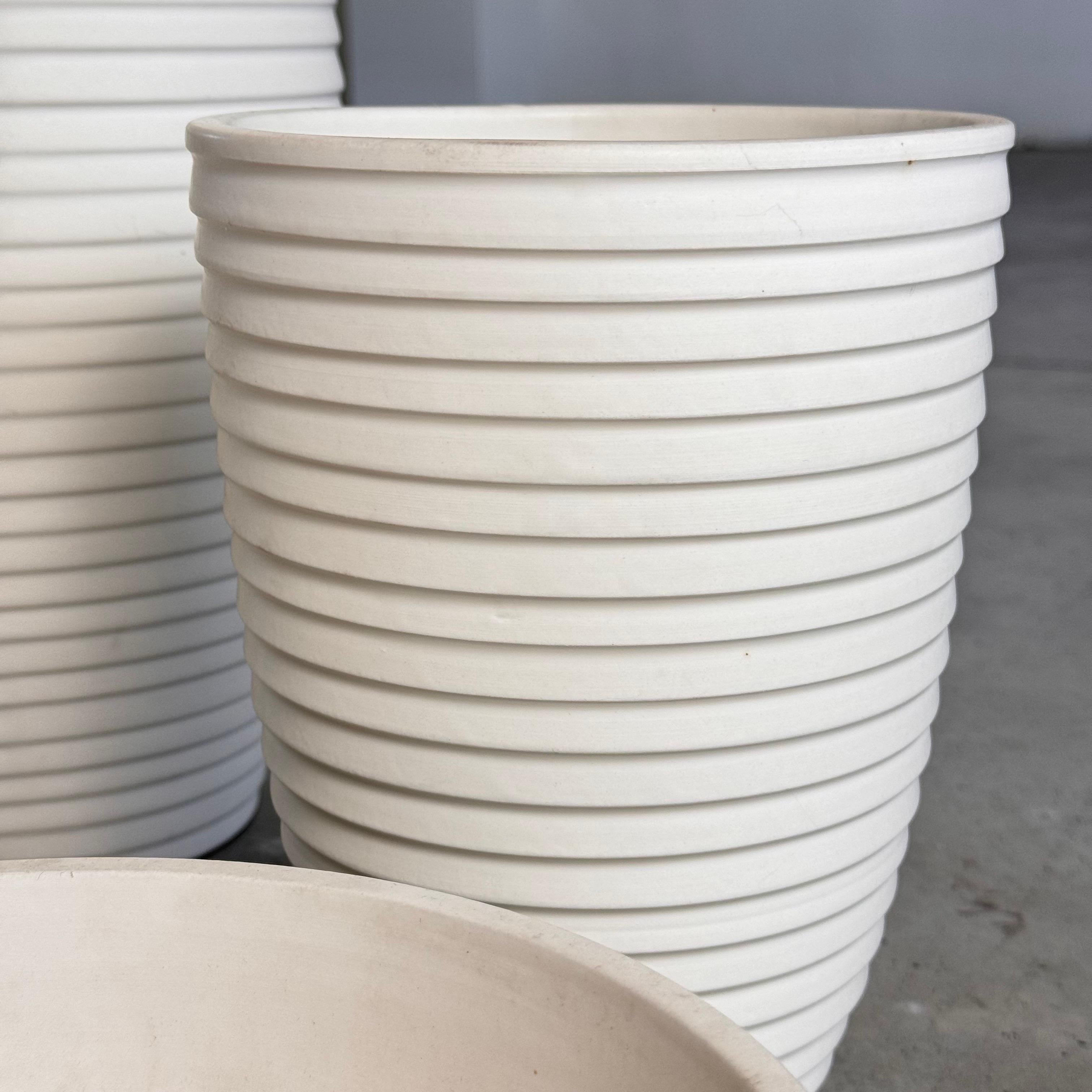 Hand-Crafted 1990s Bitossi White Ceramic Set with Elegant Textured Design, Pristine Condition For Sale
