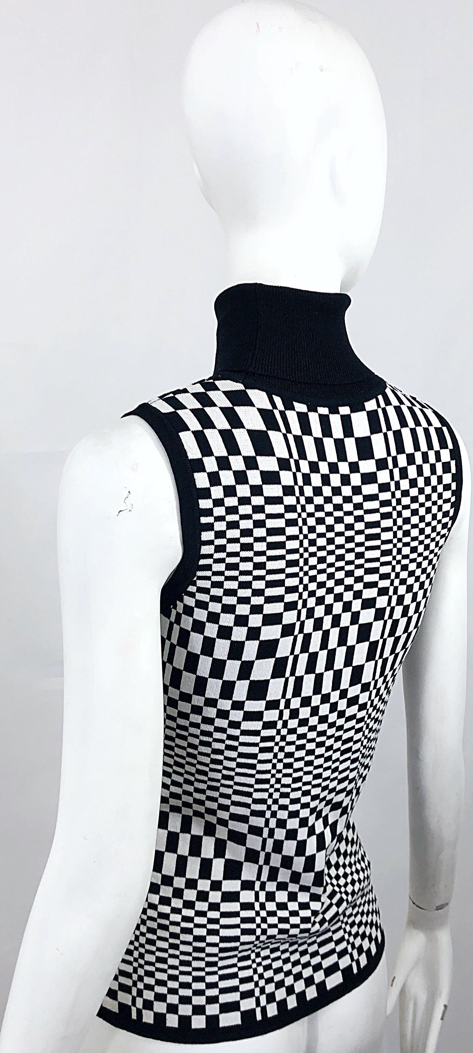 1990s Black and White Op Art 3 - D Print Sleeveless Vintage Knit Turtleneck Top For Sale 6