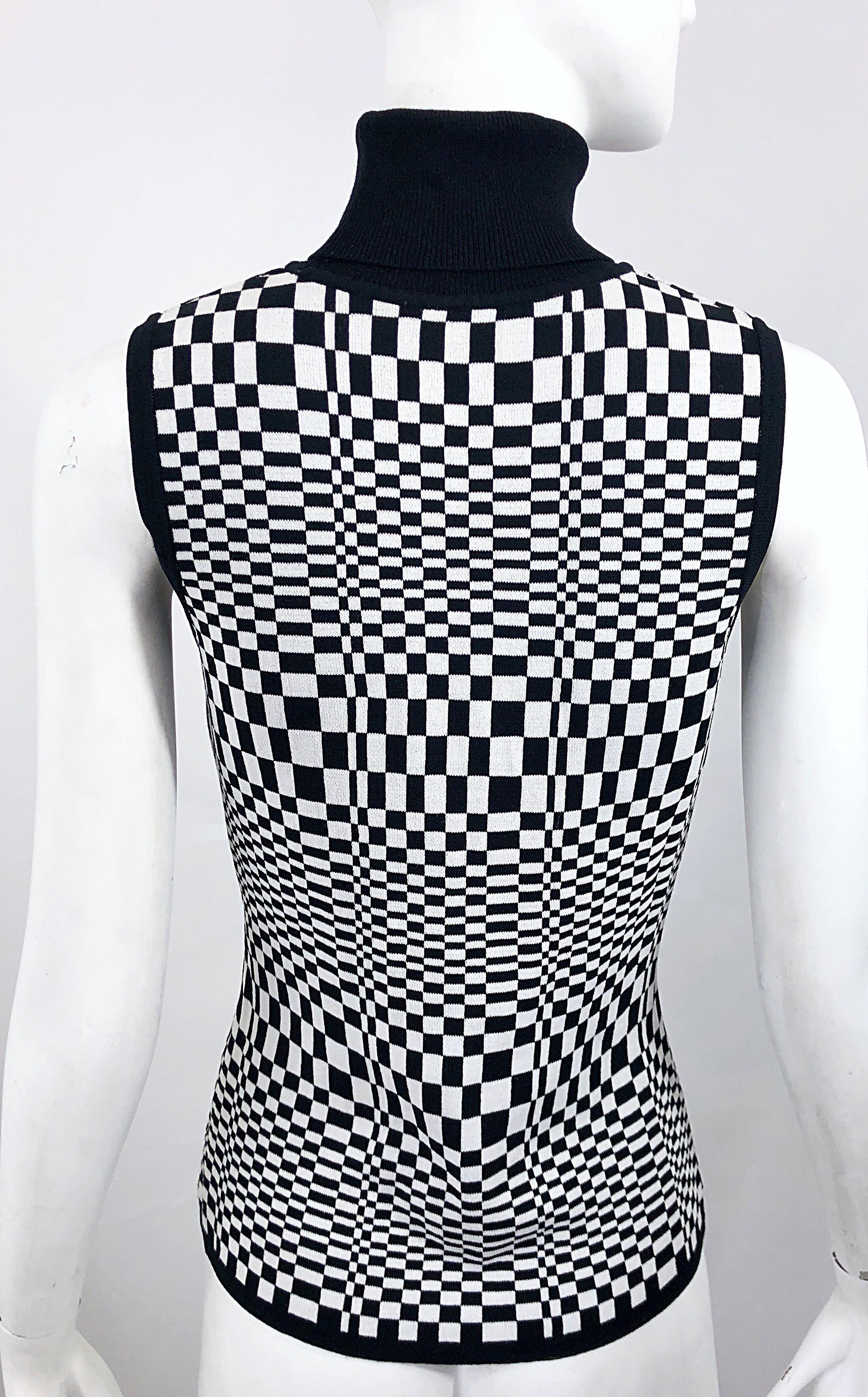 1990s Black and White Op Art 3 - D Print Sleeveless Vintage Knit Turtleneck Top For Sale 8