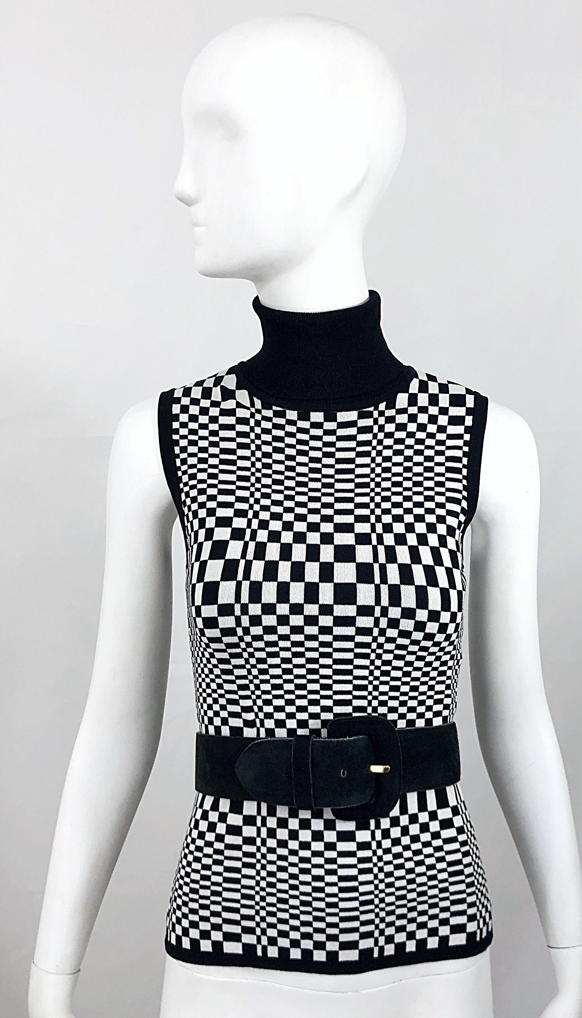 1990s Black and White Op Art 3 - D Print Sleeveless Vintage Knit Turtleneck Top For Sale 9