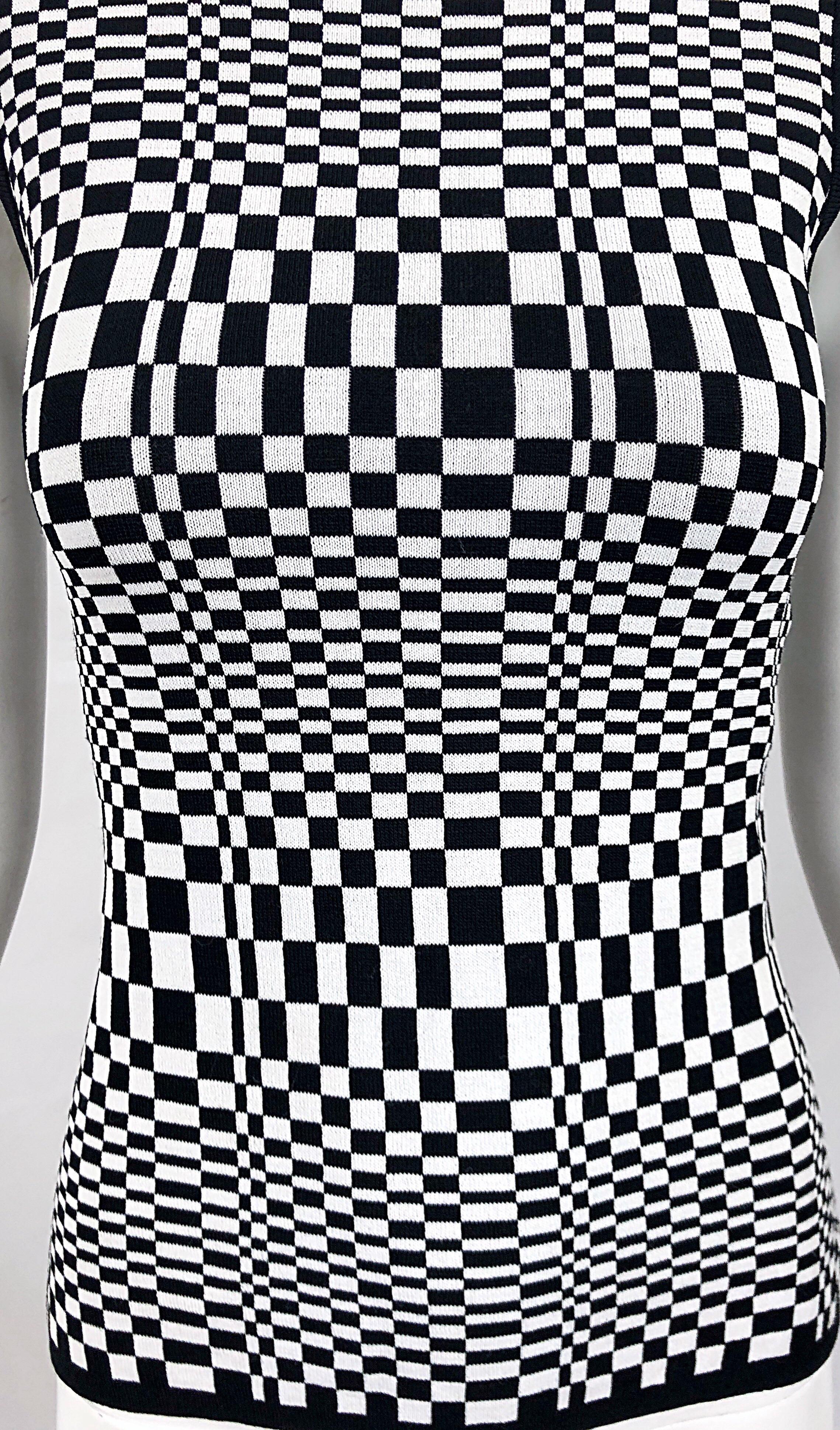 1990er Schwarzweißes ärmelloses Vintage-Rollkragenpullover-Top mit Op Art 3 - D-Druck im Angebot 1