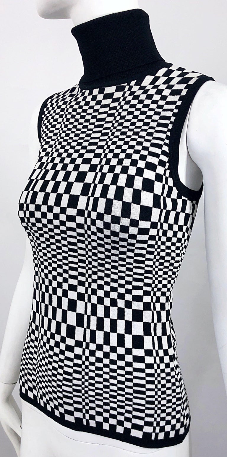 1990s Black and White Op Art 3 - D Print Sleeveless Vintage Knit Turtleneck Top For Sale 4
