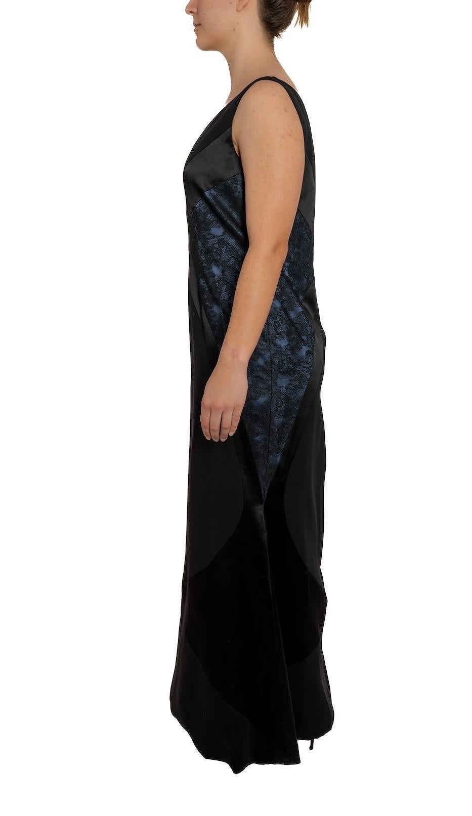 1990S Black & Blue Silk Crepe Back Satin Art-Deco Seamed Gown With Lace Panel XL In Good Condition For Sale In New York, NY