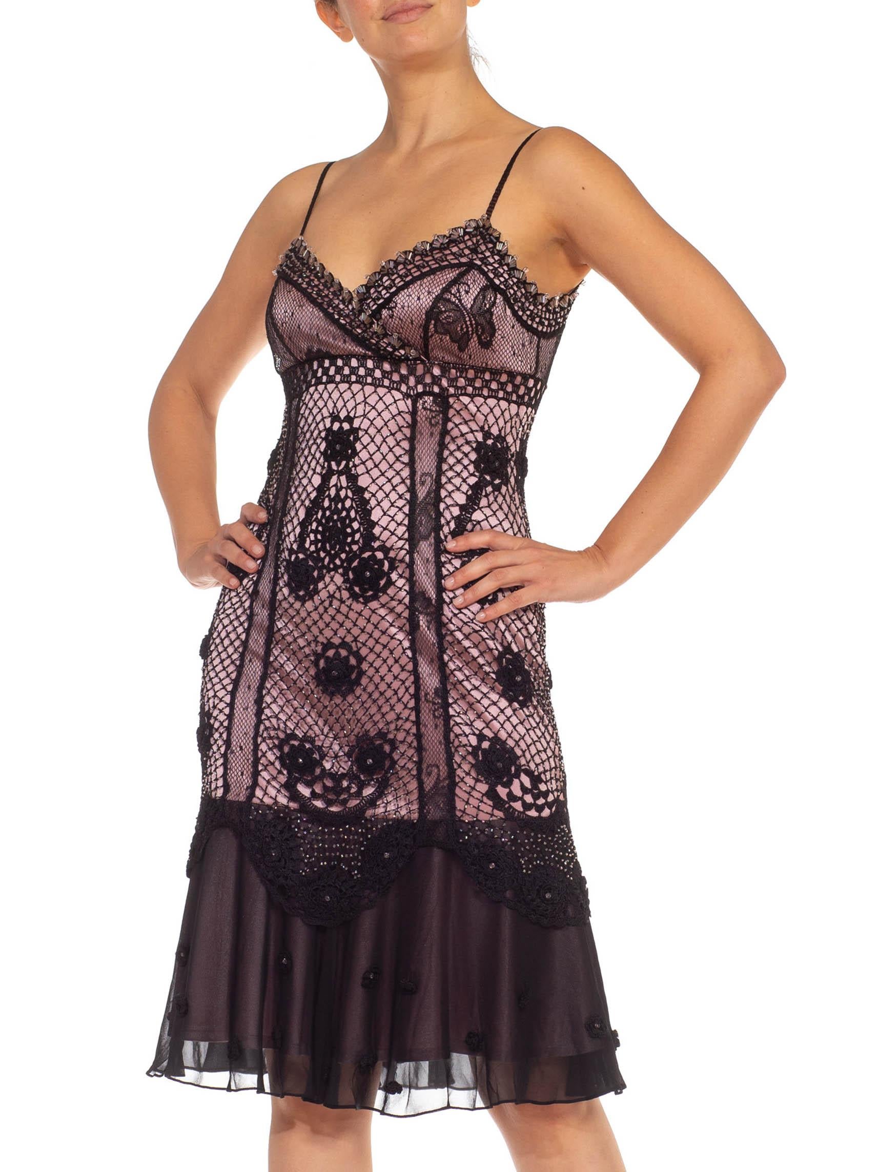 1990S Black & Blush Pink Satin Chiffon Beaded 1920'S Flapper Style Crochet Dress In Excellent Condition In New York, NY