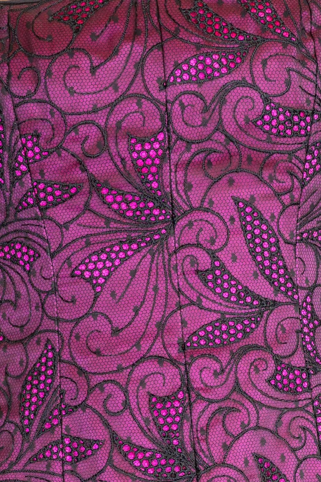 1990S Black Embroidered Silk Organza Ball Gown Lined In Hot Pink Satin For Sale 6