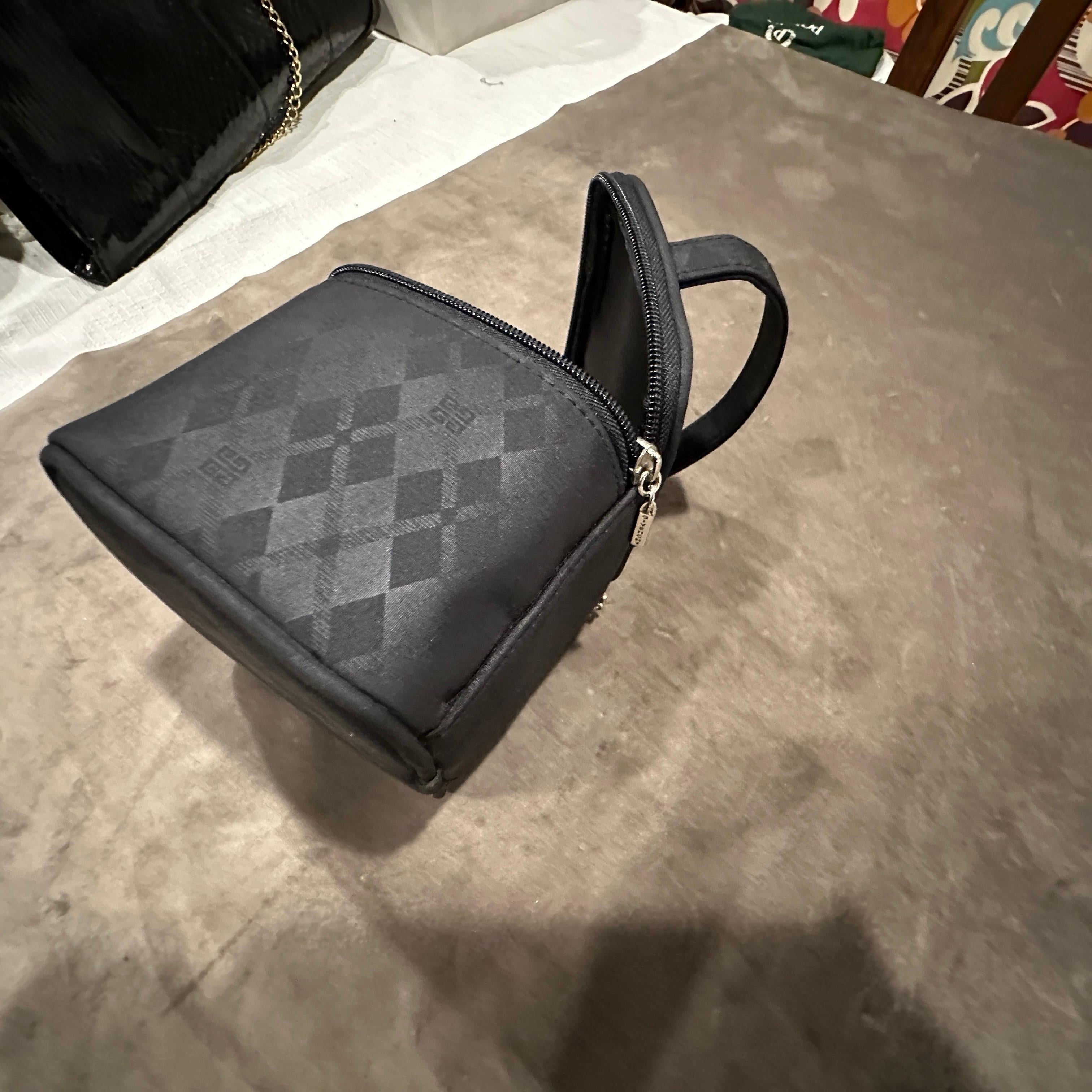 Donna Piccola Minaudière anni '90 in tessuto nero e strass di Givenchy in vendita