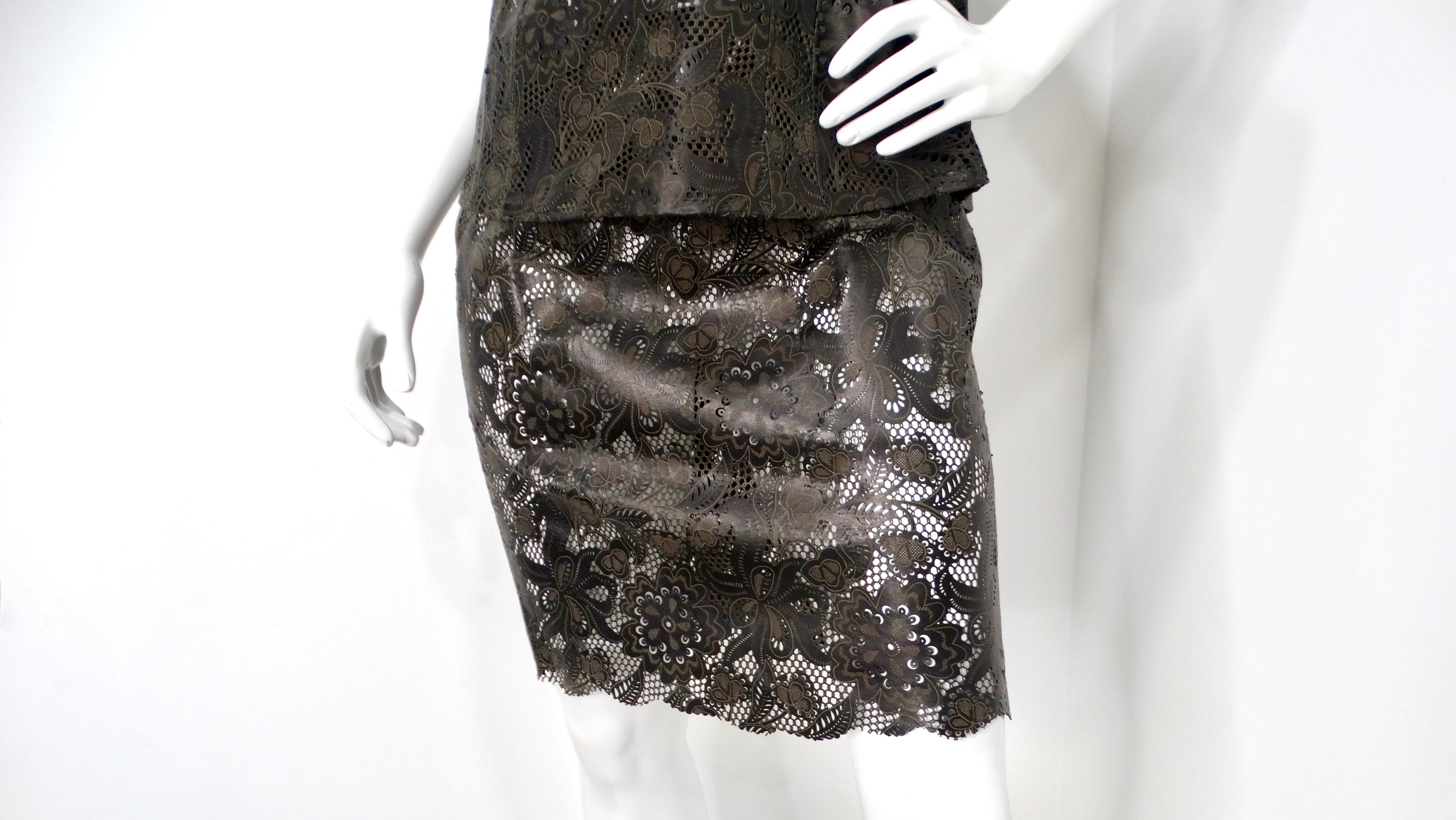 Nero Set top e gonna anni '90 in pelle nera con motivo a pizzo in vendita
